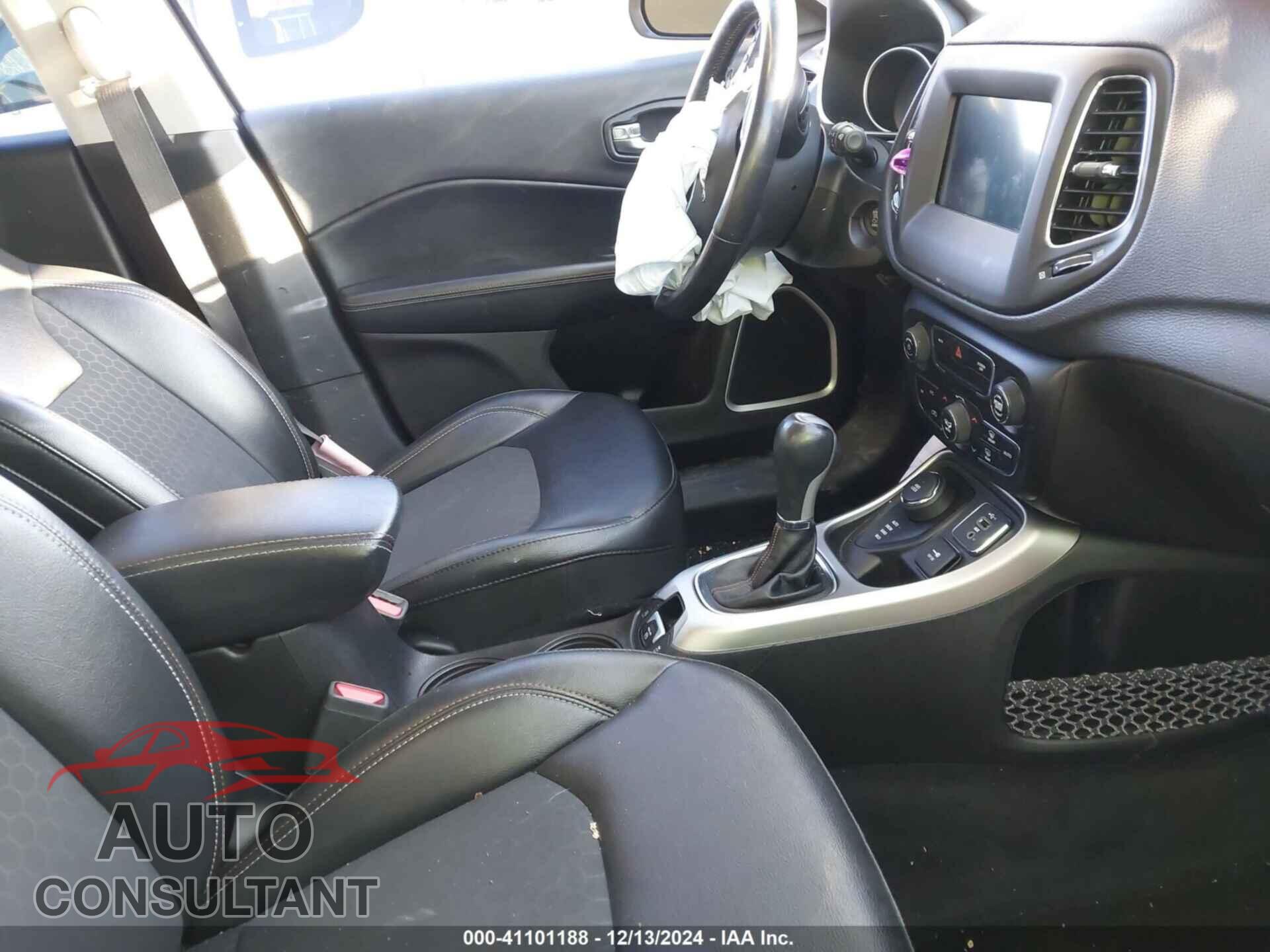 JEEP COMPASS 2019 - 3C4NJDBB4KT807314