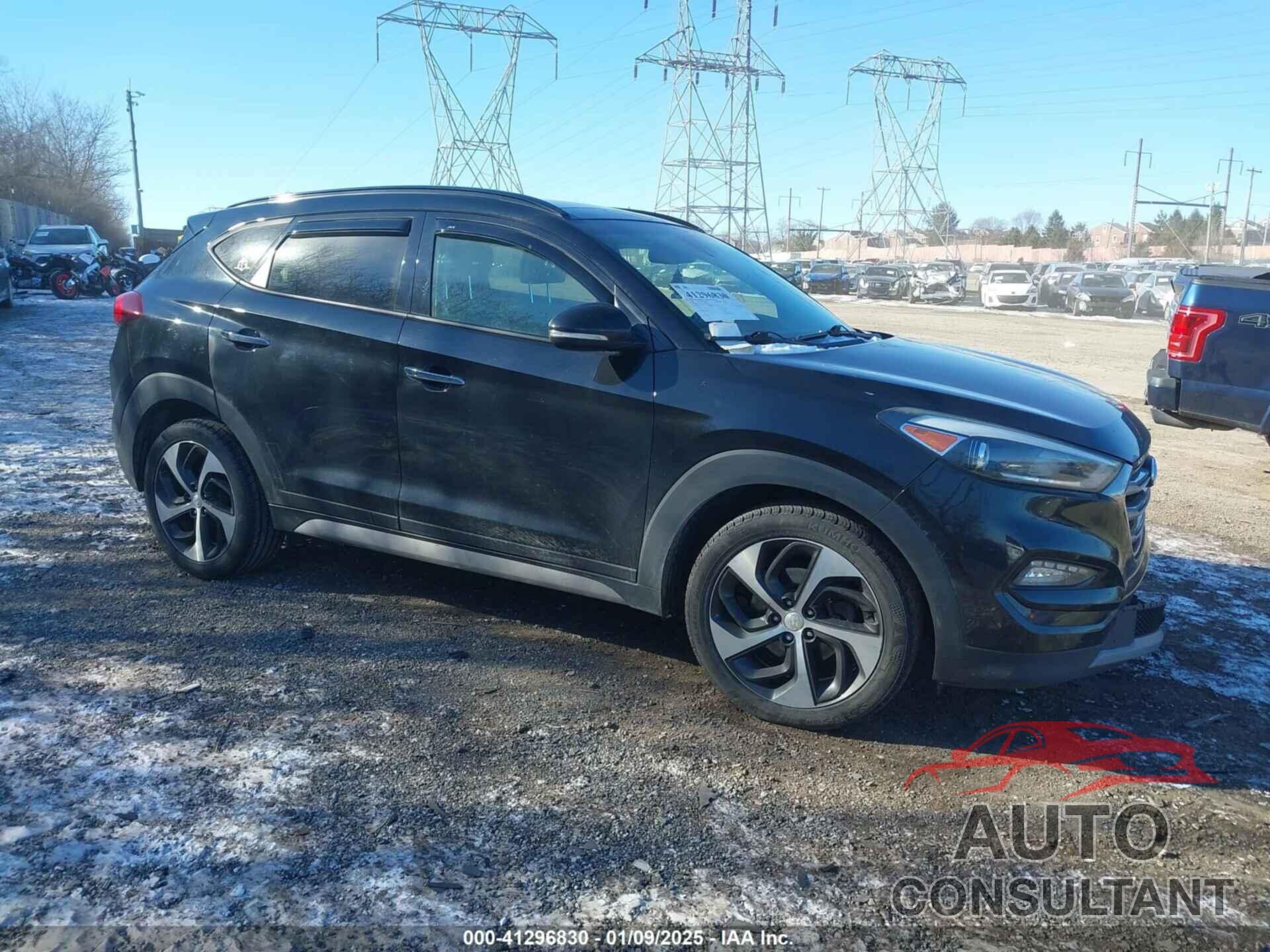 HYUNDAI TUCSON 2018 - KM8J3CA28JU821351