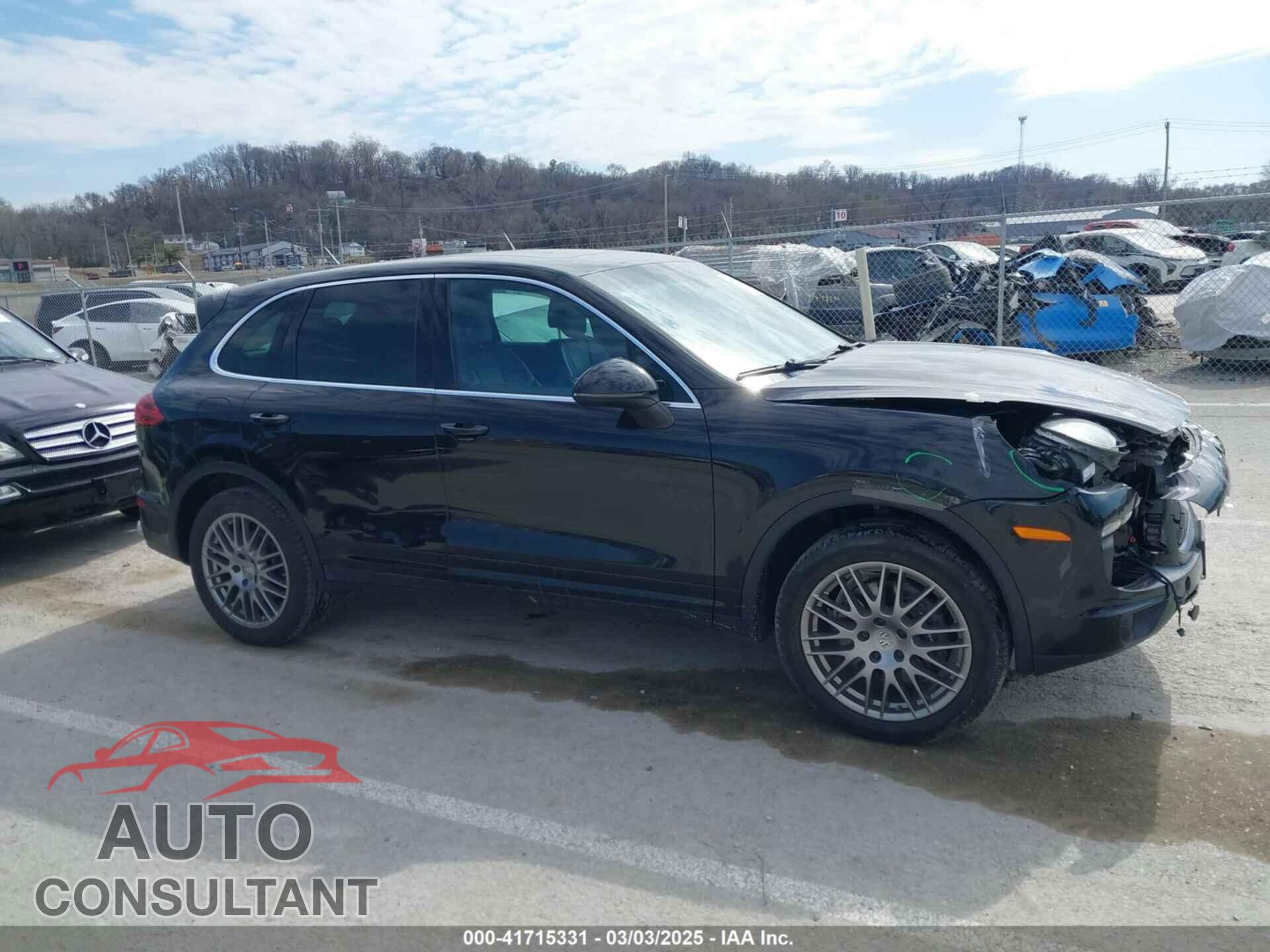 PORSCHE CAYENNE 2016 - WP1AA2A25GKA15765