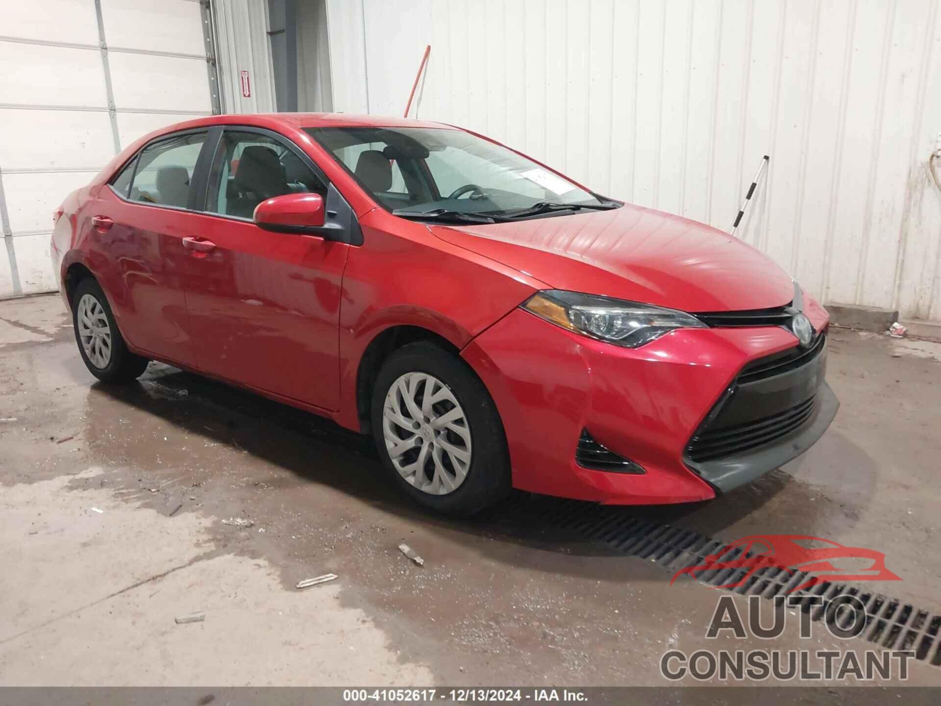 TOYOTA COROLLA 2018 - 5YFBURHE6JP812430