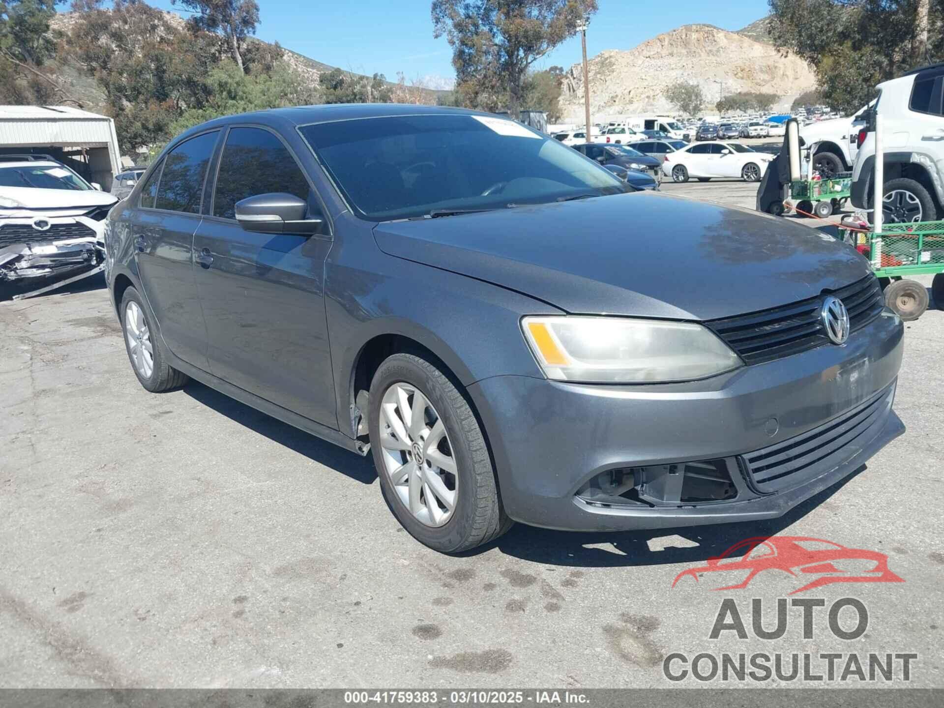 VOLKSWAGEN JETTA 2011 - 3VWDZ7AJXBM324111