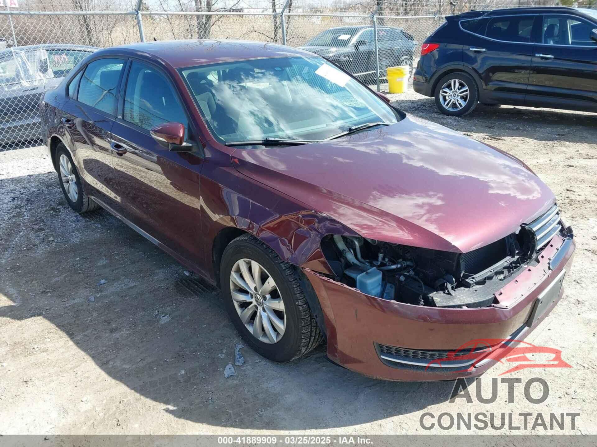 VOLKSWAGEN PASSAT 2012 - 1VWAP7A33CC010247