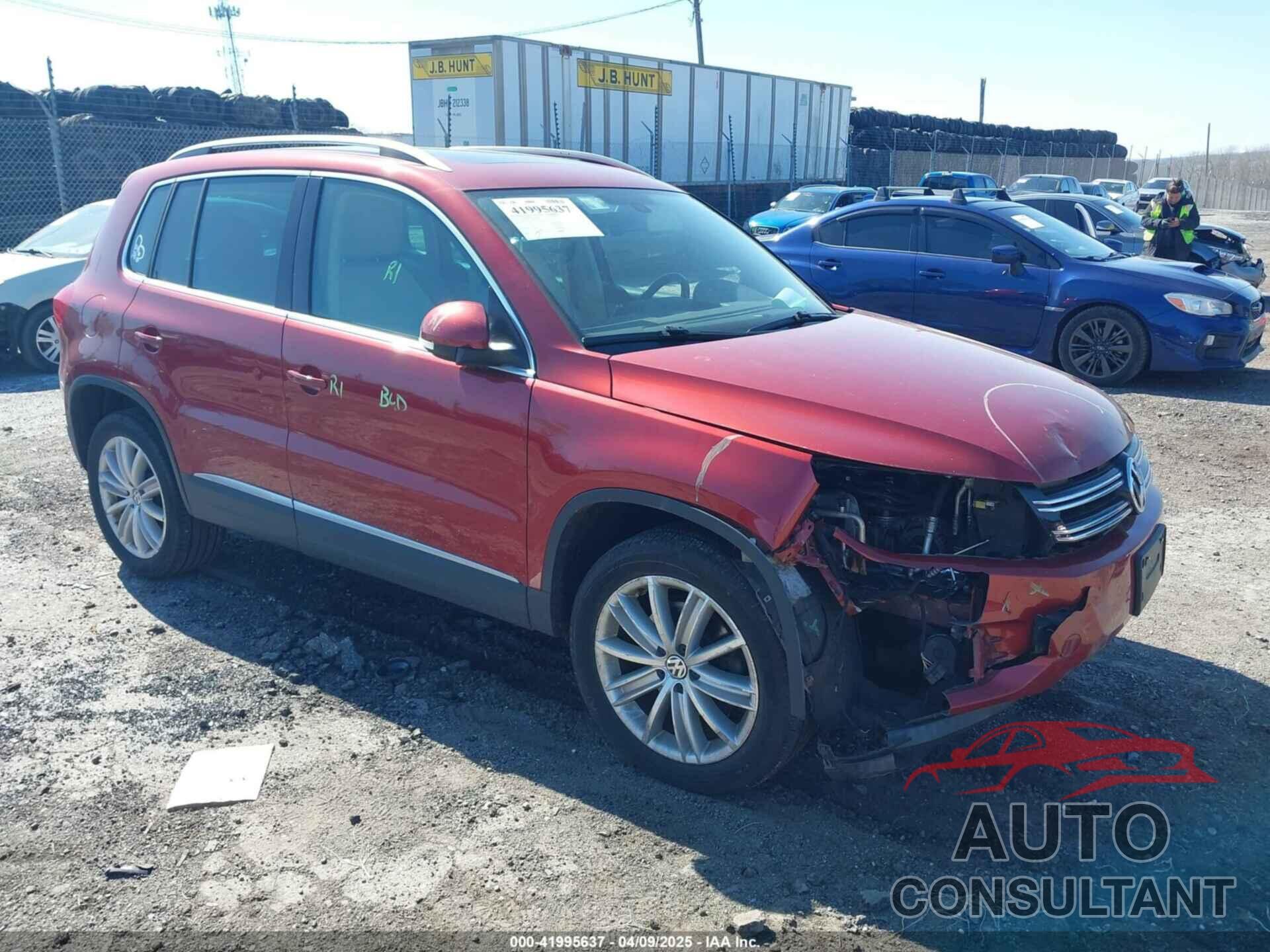 VOLKSWAGEN TIGUAN 2016 - WVGBV7AX4GW021564