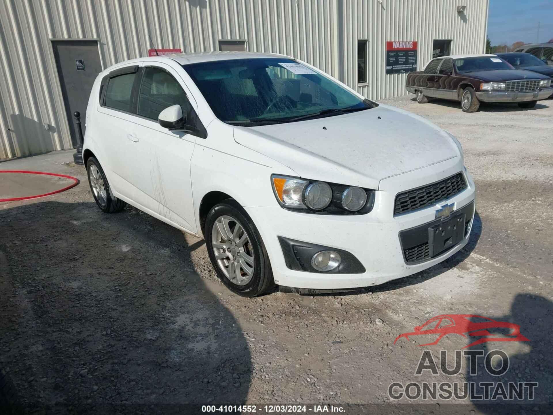 CHEVROLET SONIC 2013 - 1G1JC6SH2D4195513