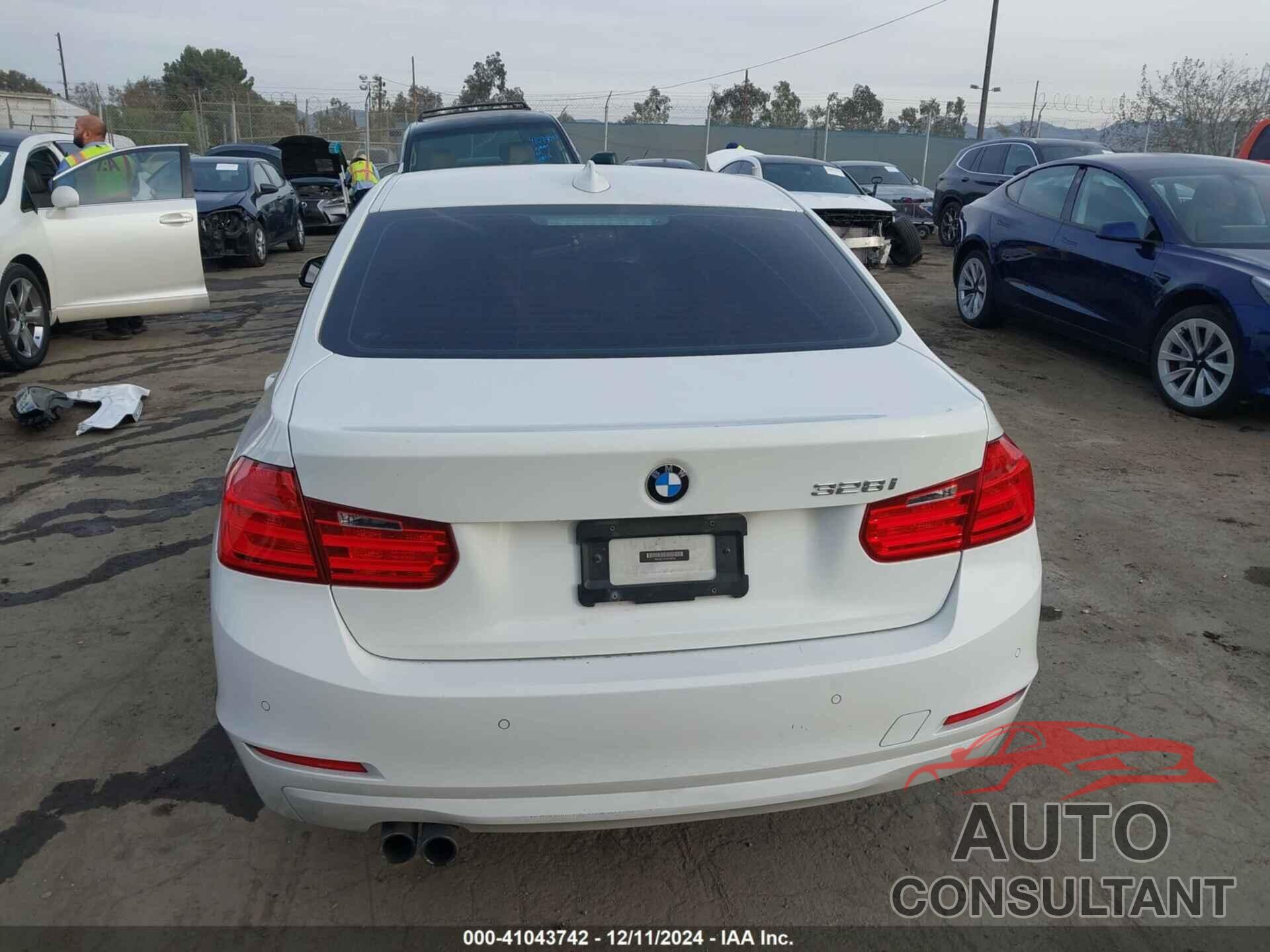 BMW 328I 2015 - WBA3C1C51FK122314