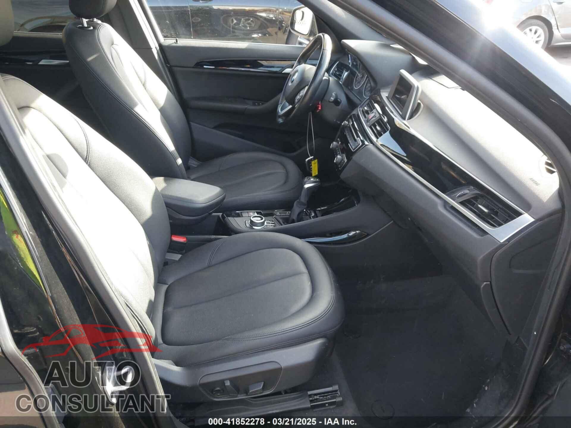 BMW X1 2016 - WBXHT3C32G5F64687