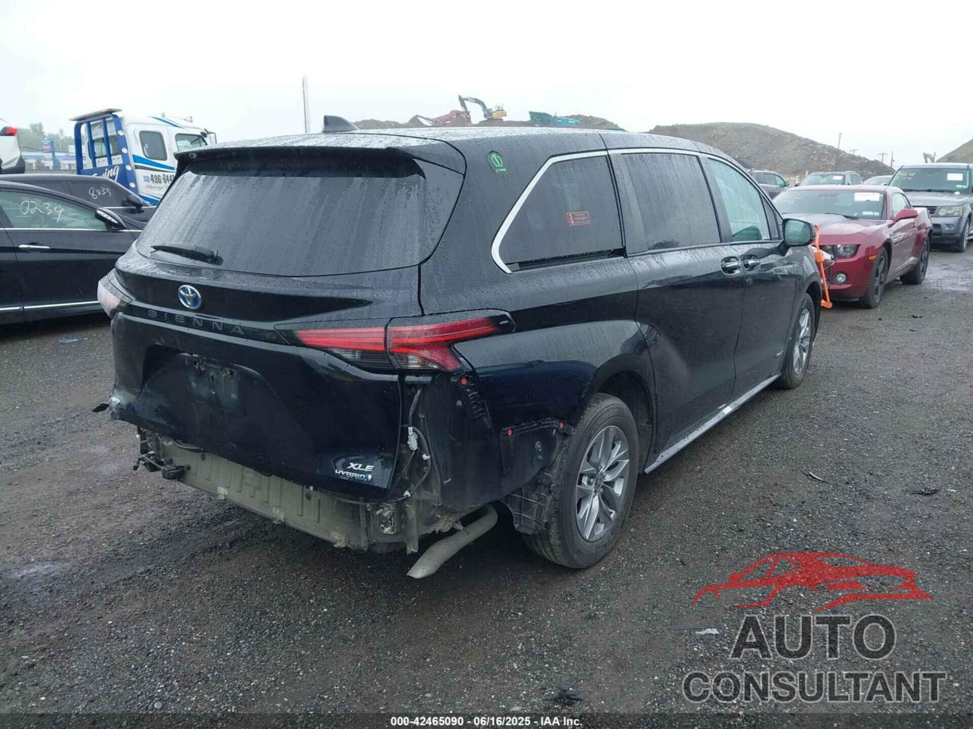 TOYOTA SIENNA 2021 - 5TDYSKFC4MS017574