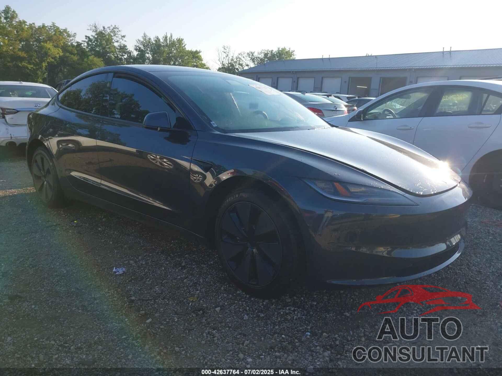 TESLA MODEL 3 2025 - 5YJ3E1EB4SF927554
