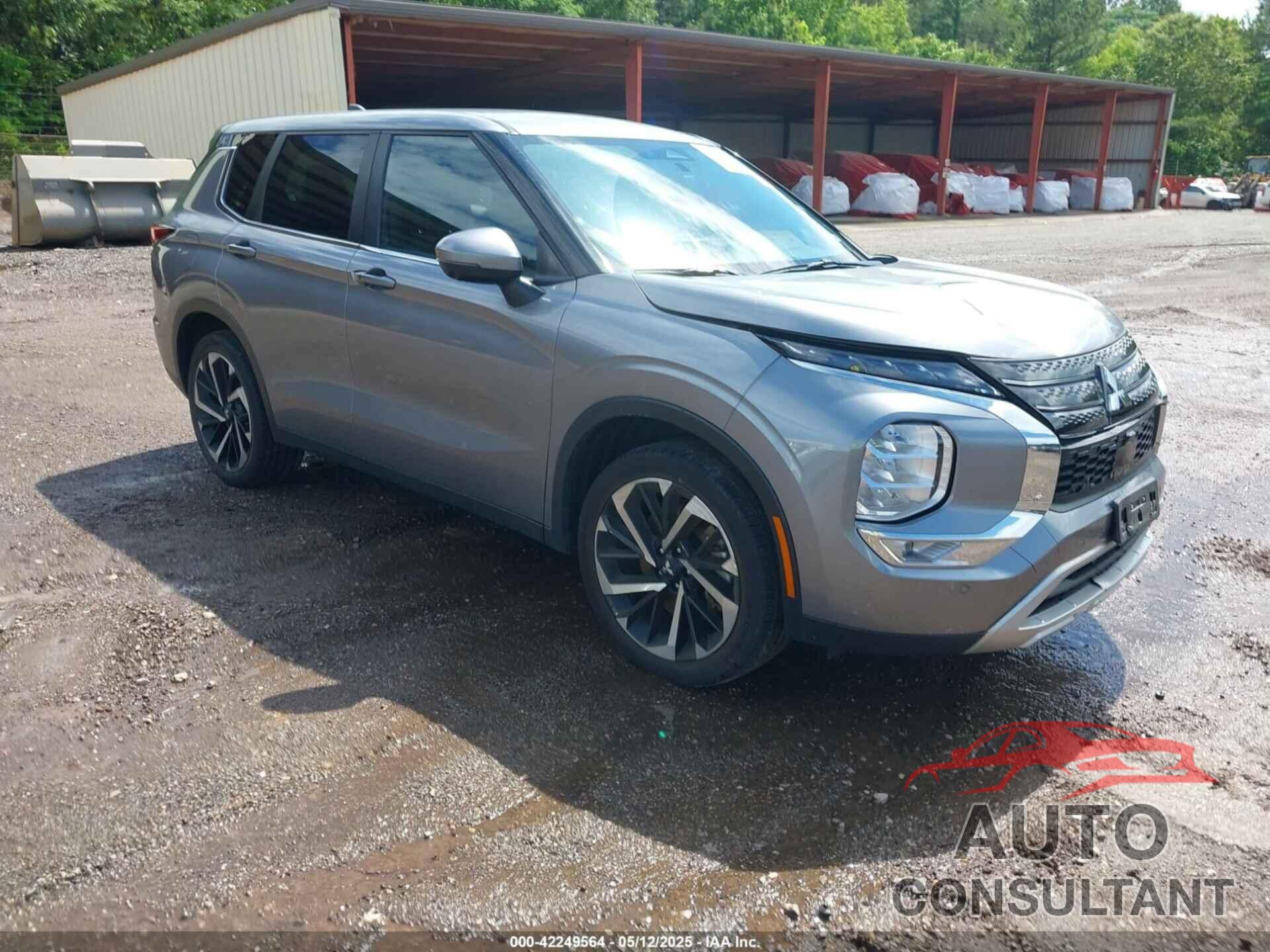 MITSUBISHI OUTLANDER 2023 - JA4J3UA86PZ051185