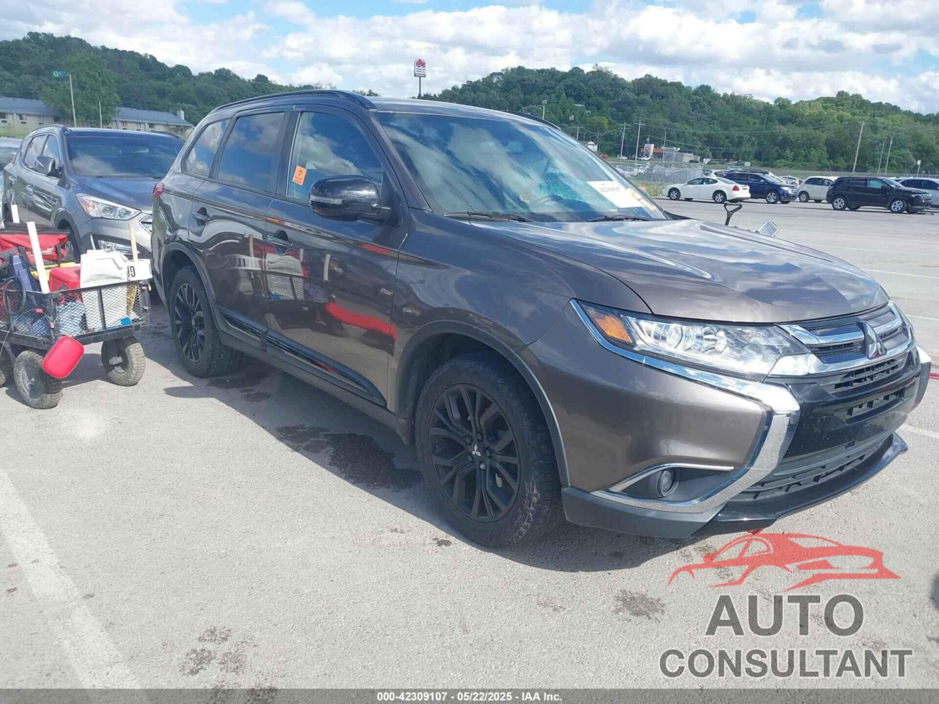 MITSUBISHI OUTLANDER 2018 - JA4AZ3A38JZ024106