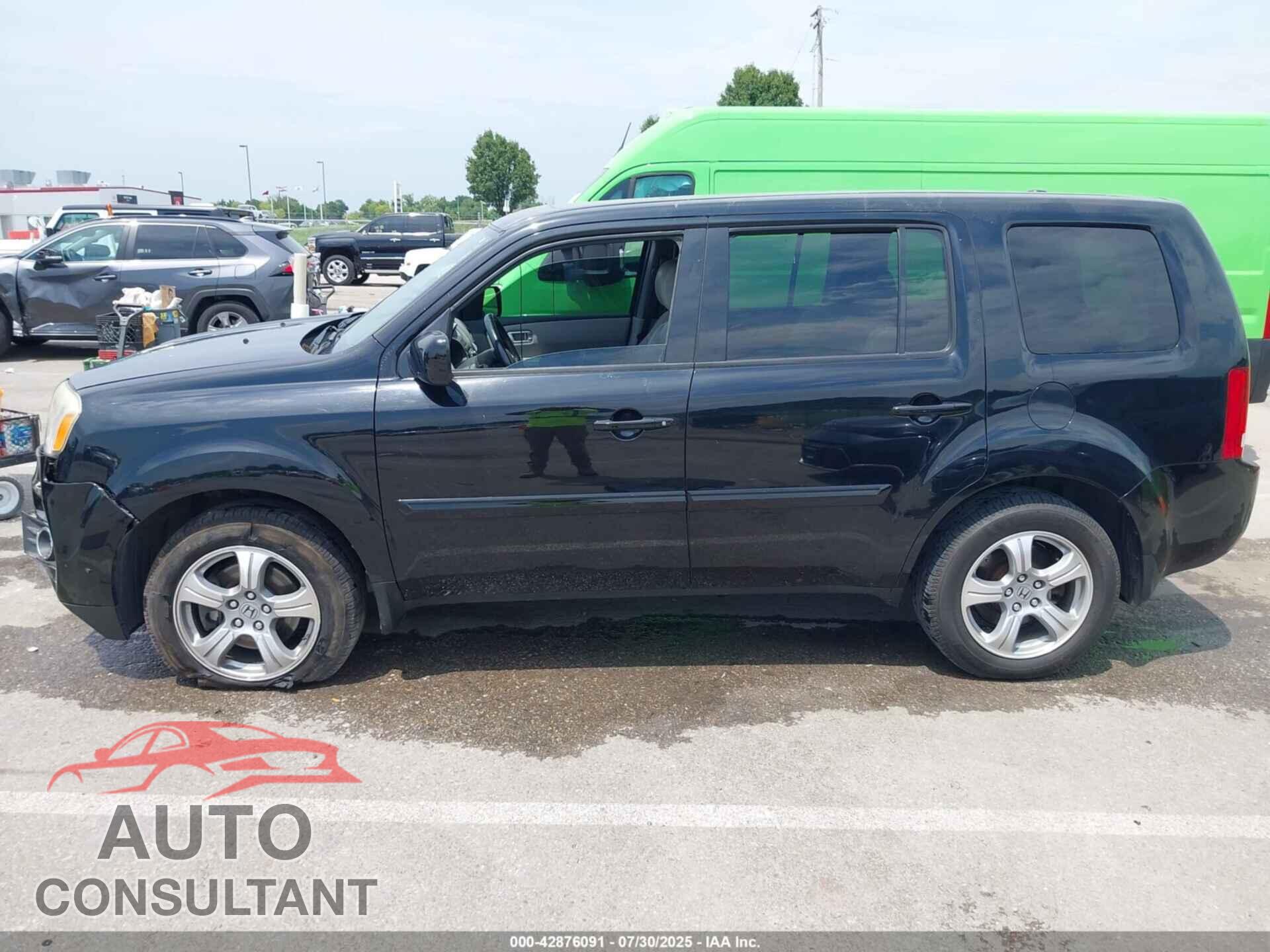 HONDA PILOT 2013 - 5FNYF4H50DB056830