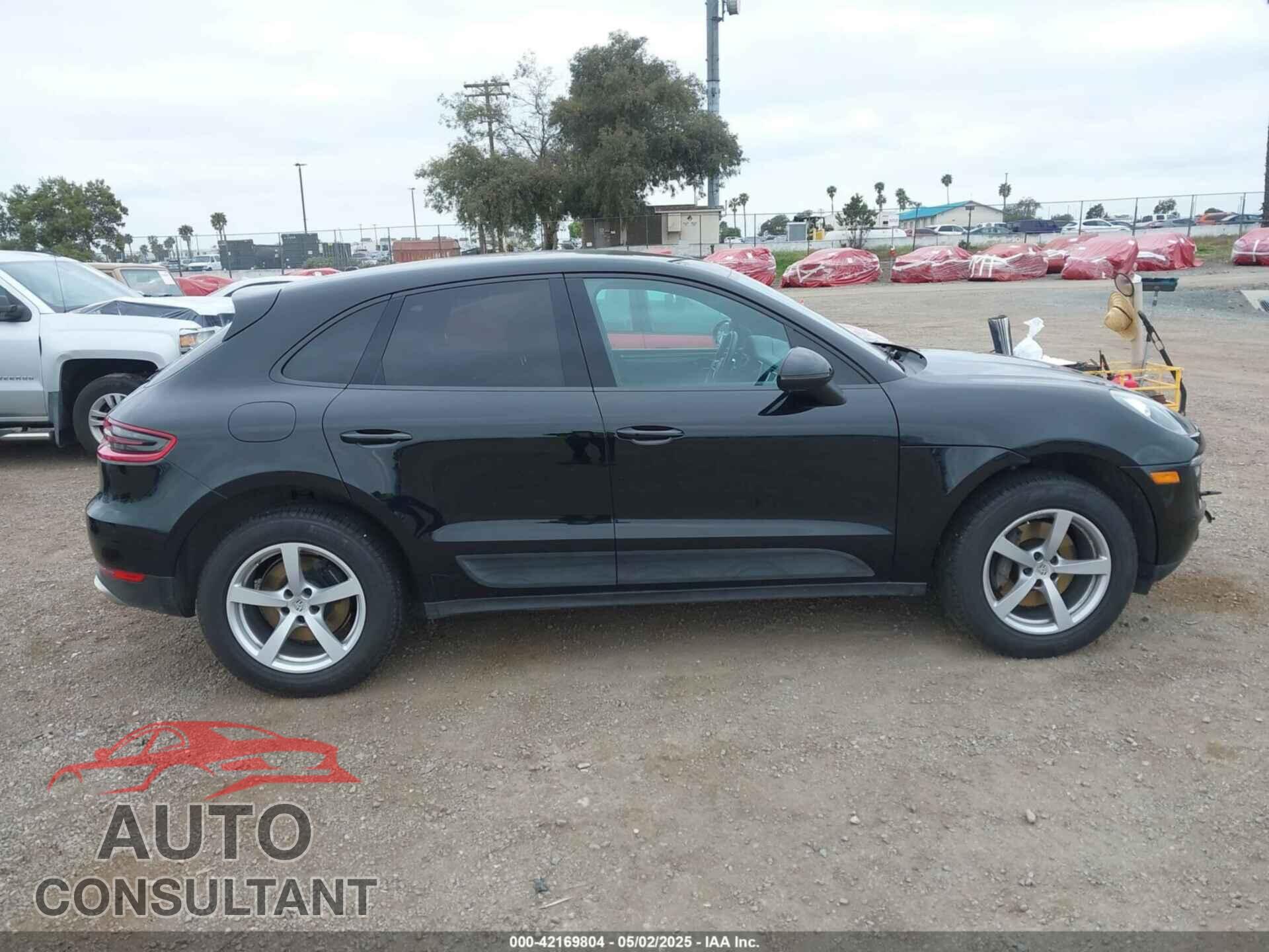 PORSCHE MACAN 2017 - WP1AA2A58HLB82465