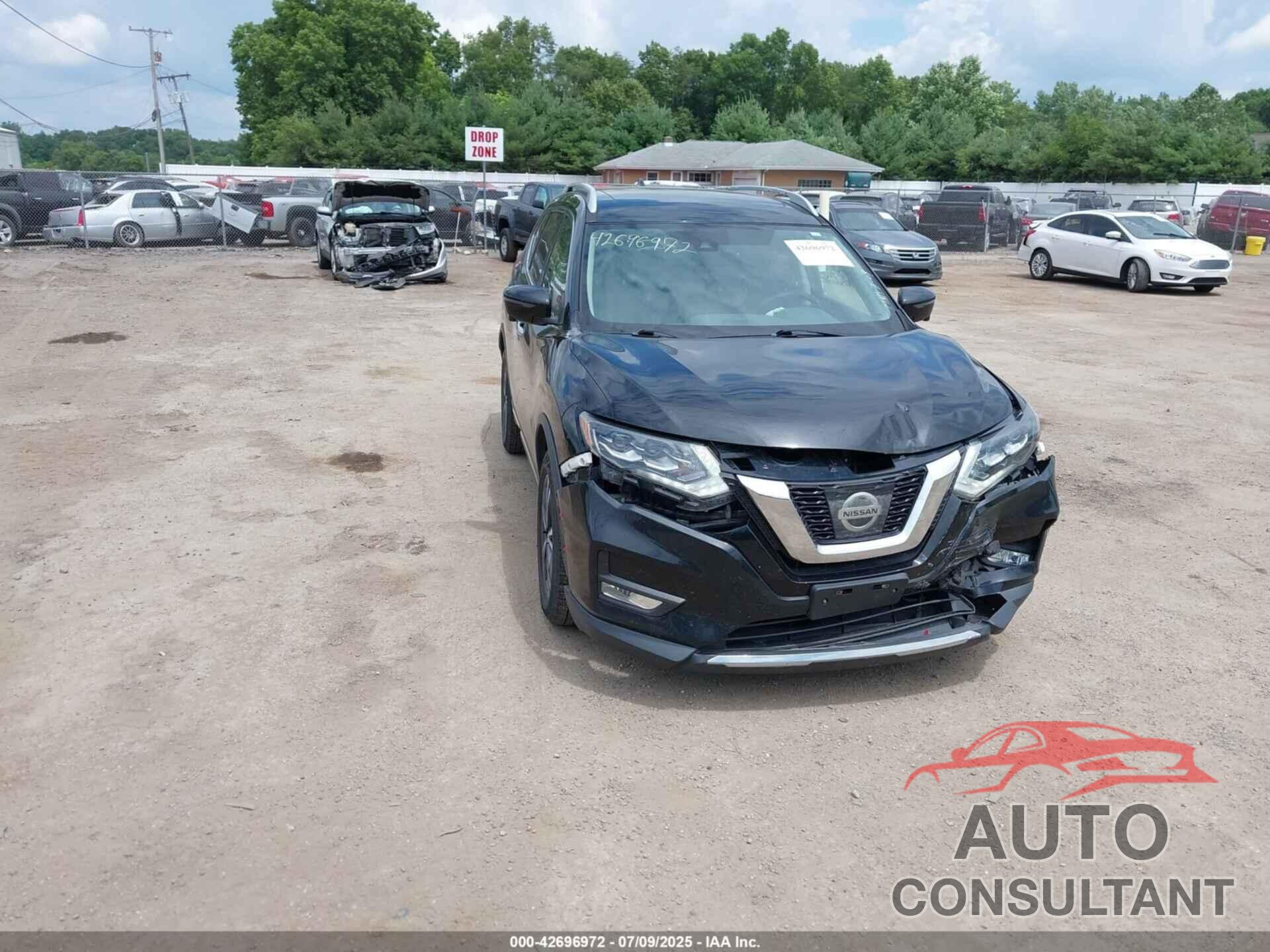 NISSAN ROGUE 2017 - 5N1AT2MVXHC744336