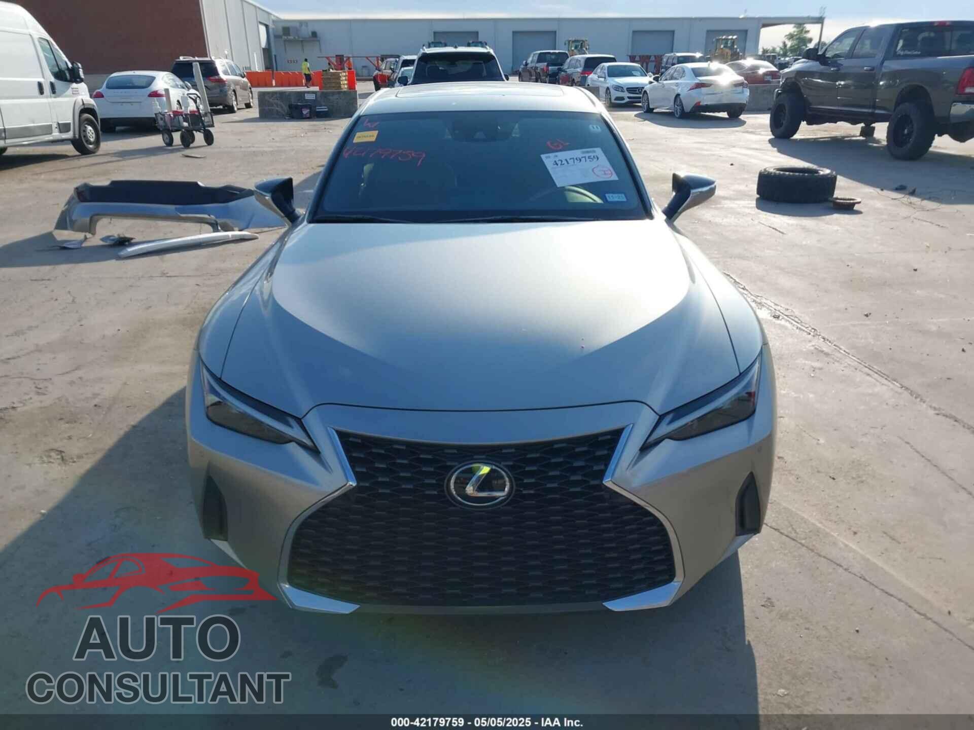 LEXUS IS 300 2021 - JTHCA1D26M5113003