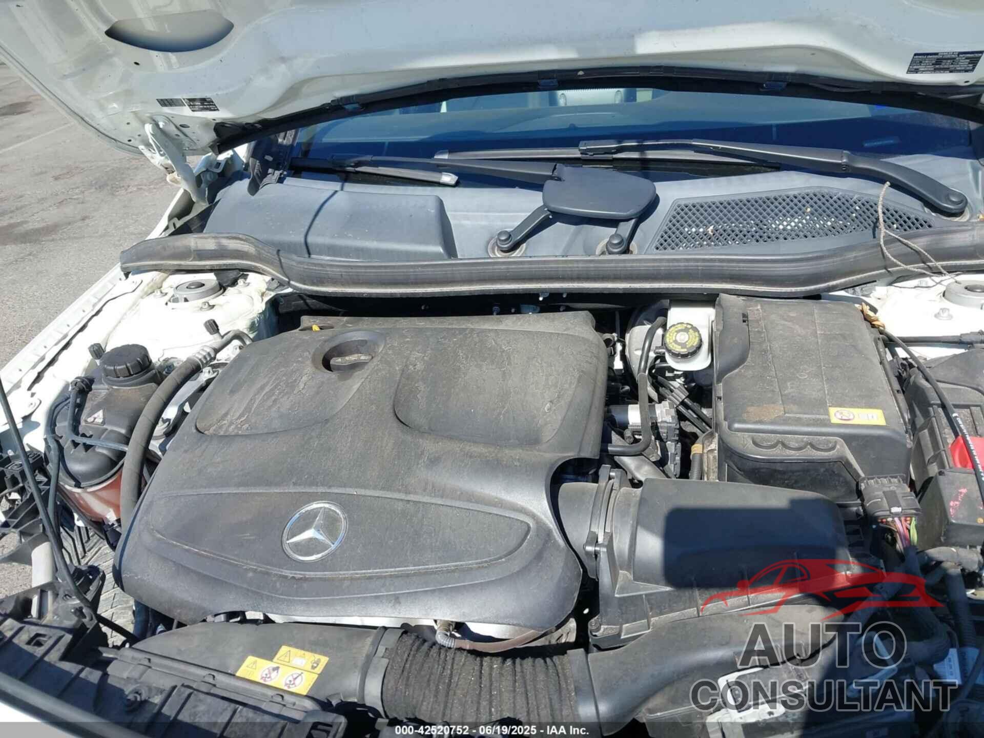 MERCEDES-BENZ GLA 250 2015 - WDCTG4GB2FJ149546
