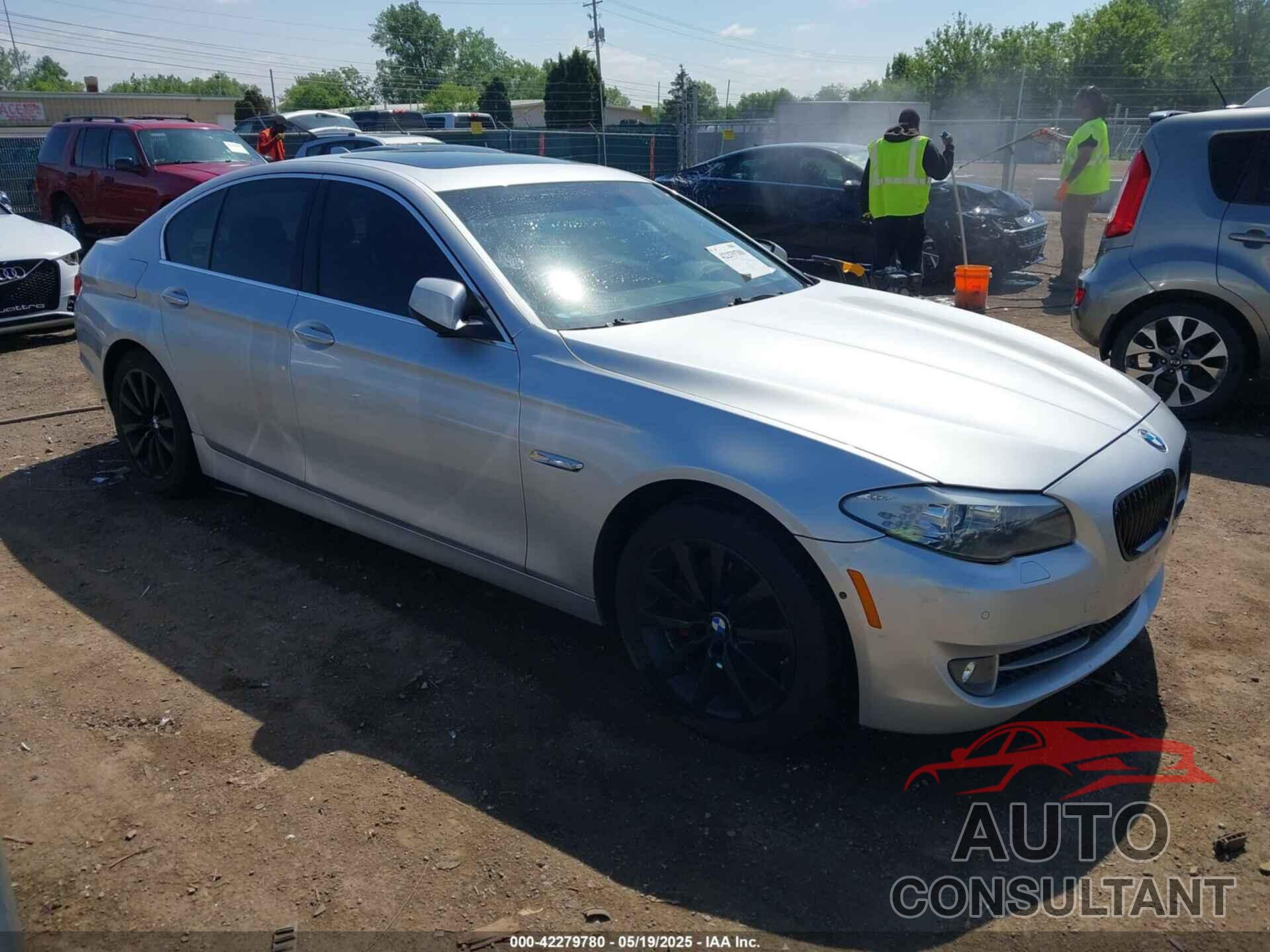 BMW 528I 2013 - WBAXH5C50DD107881