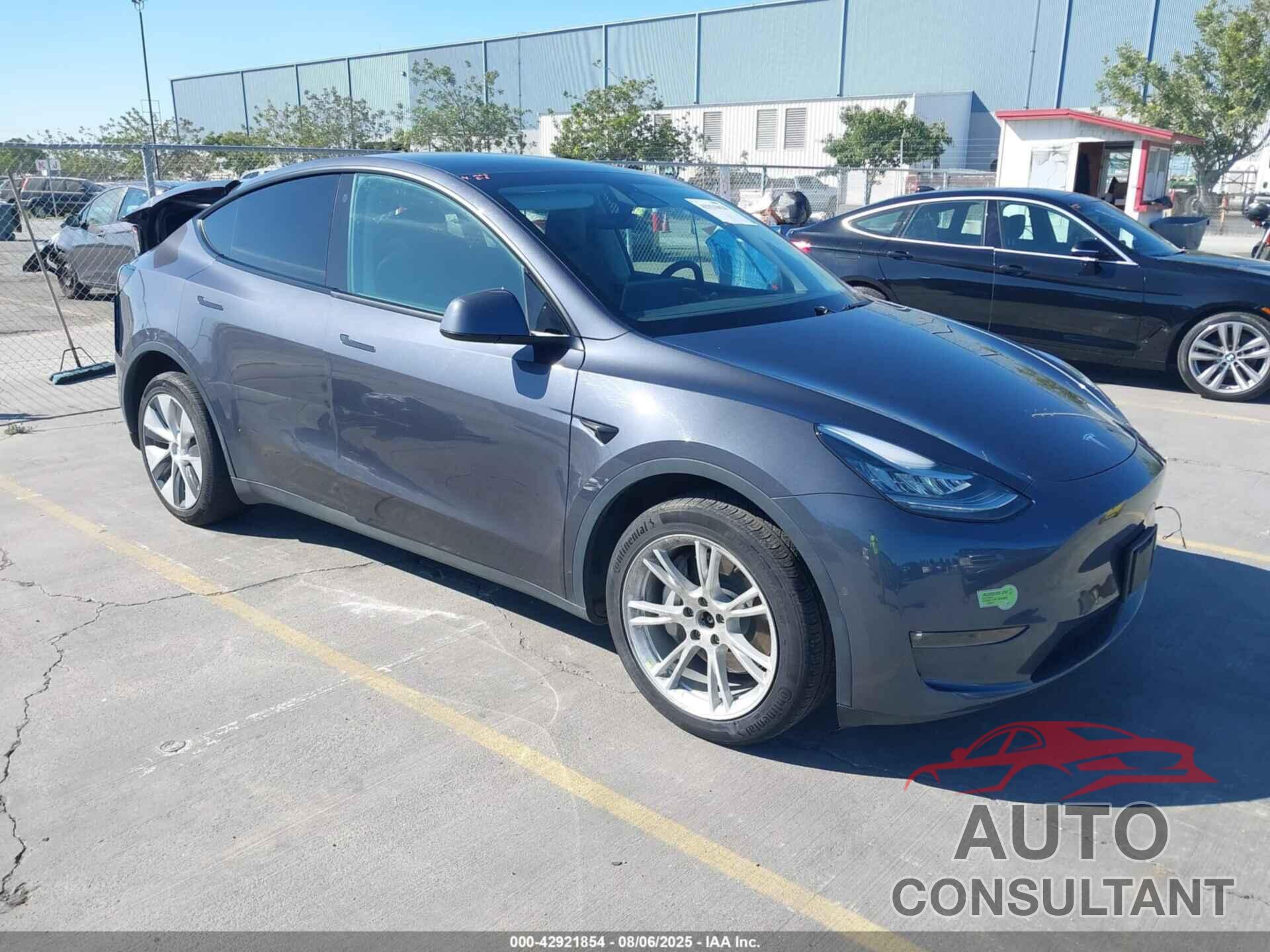 TESLA MODEL Y 2022 - 7SAYGDEEXNF572277