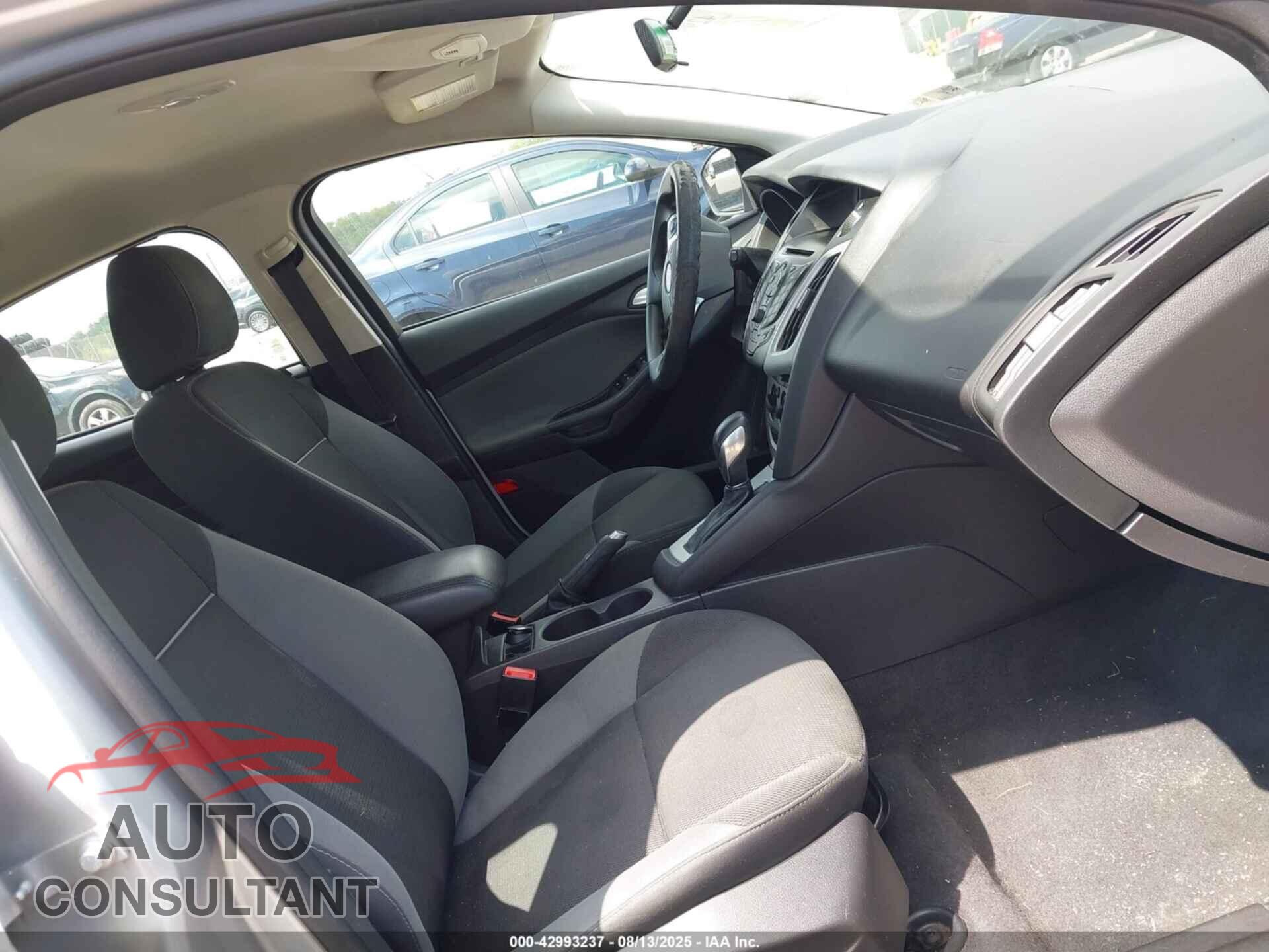 FORD FOCUS 2014 - 1FADP3K2XEL377413
