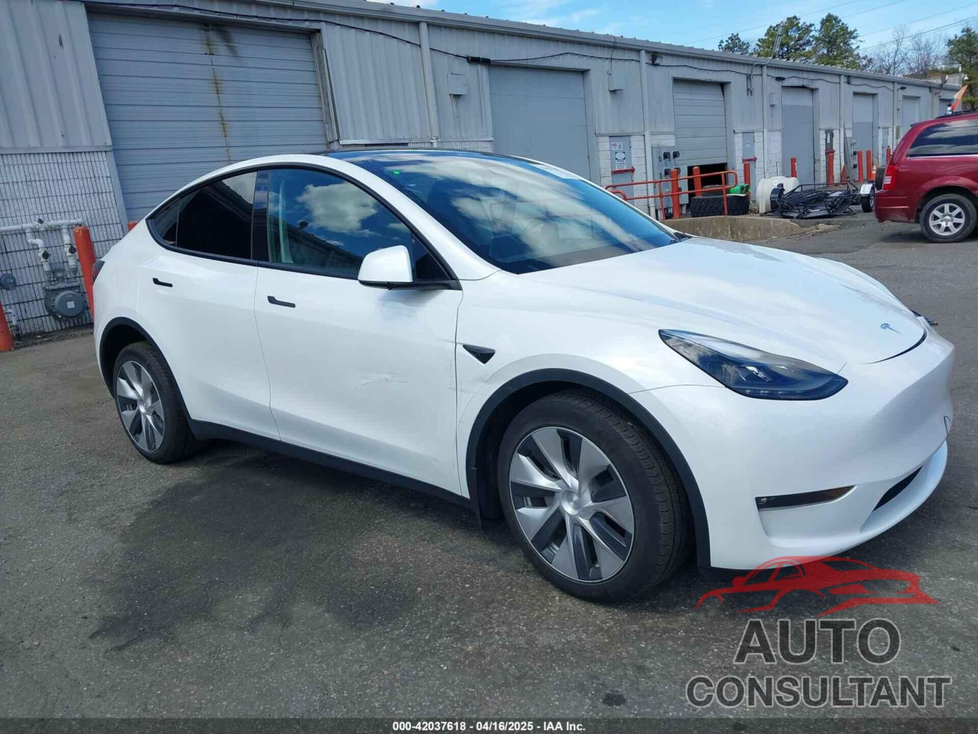 TESLA MODEL Y 2023 - 7SAYGDEE7PF661324