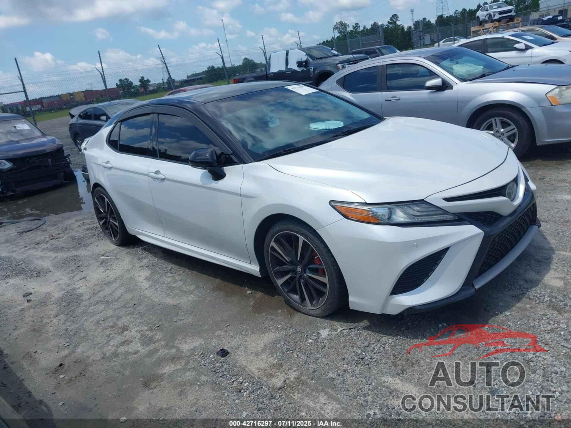 TOYOTA CAMRY 2018 - 4T1B61HK5JU006305