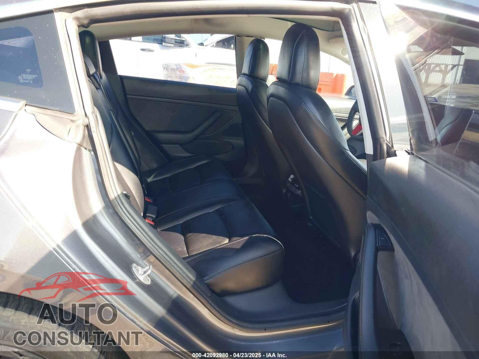 TESLA MODEL 3 2020 - 5YJ3E1EA5LF644864