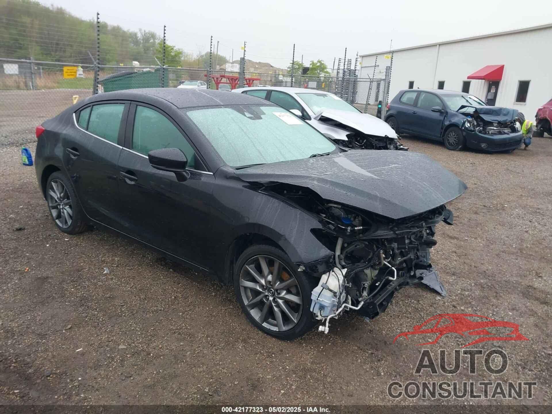 MAZDA MAZDA3 2018 - 3MZBN1V3XJM219112