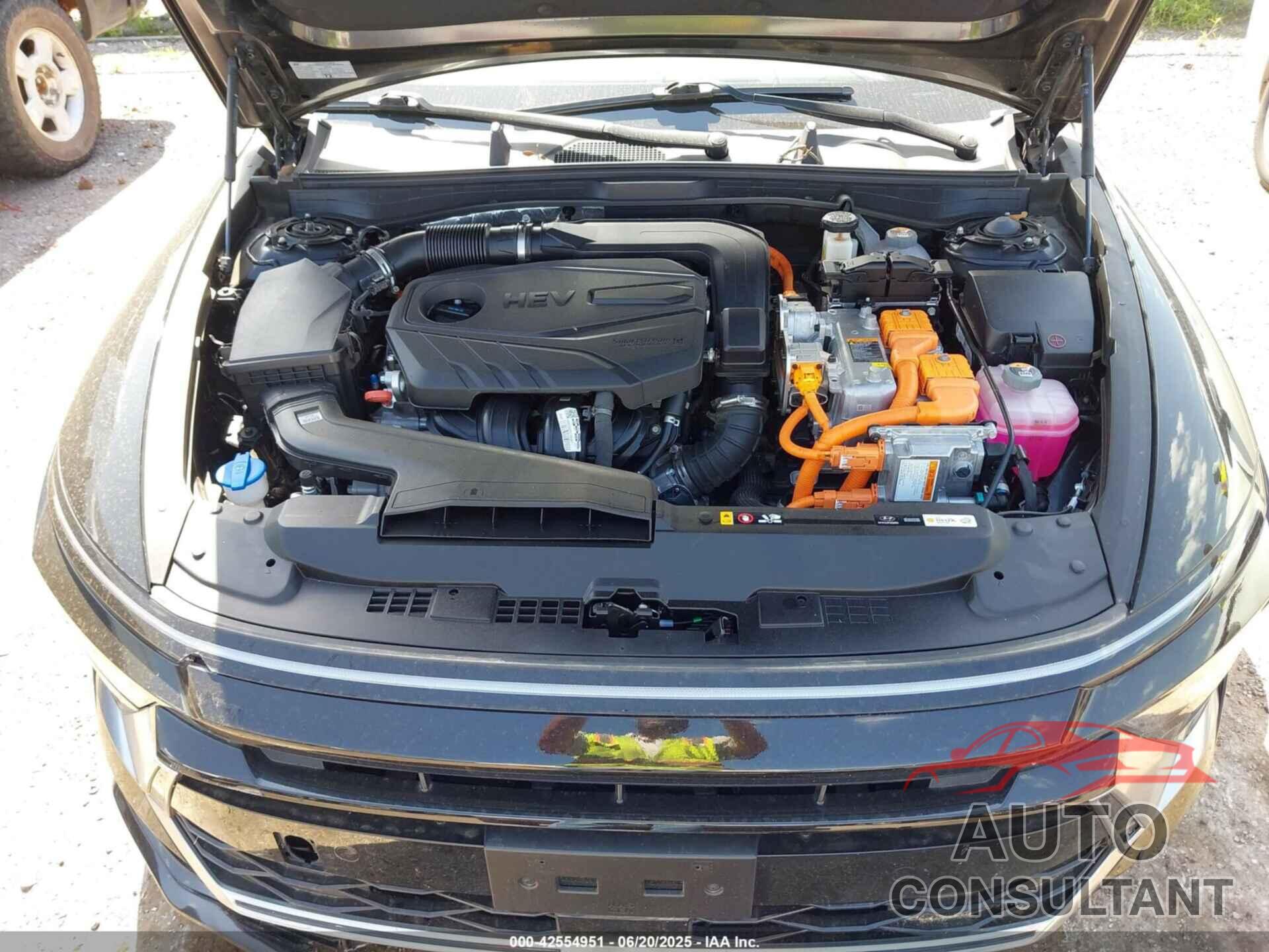 HYUNDAI SONATA HYBRID 2024 - KMHL34JJ1RA099255