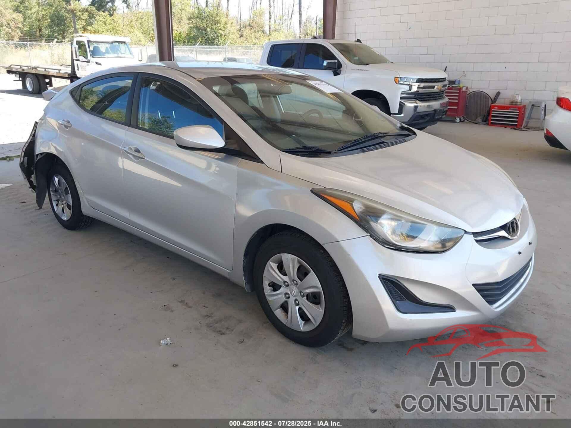 HYUNDAI ELANTRA 2016 - 5NPDH4AE4GH743298
