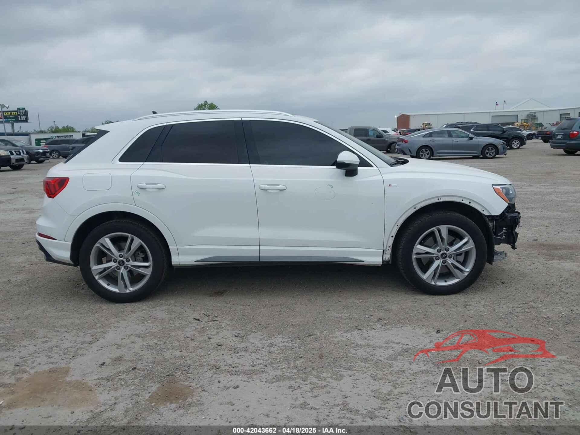 AUDI Q3 2021 - WA1DECF31M1024386