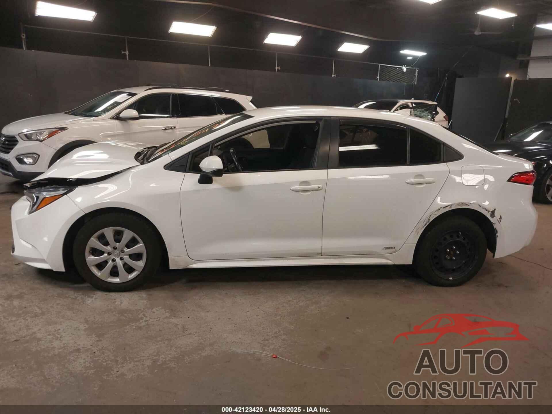 TOYOTA COROLLA 2023 - JTDBDMHE3P3003472