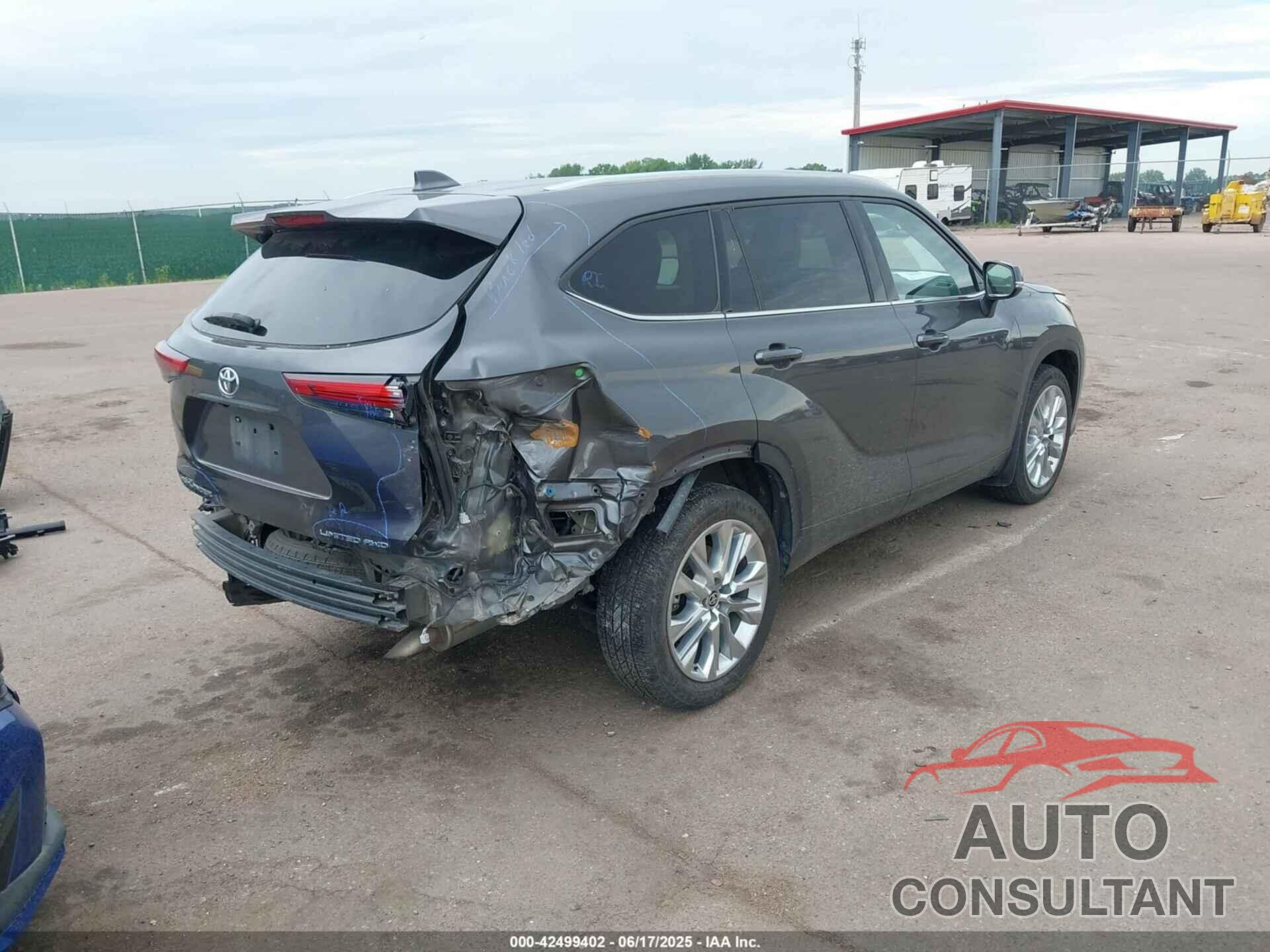 TOYOTA HIGHLANDER 2021 - 5TDDZRBH9MS540657