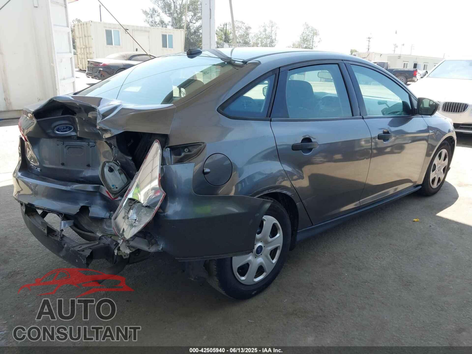FORD FOCUS 2016 - 1FADP3E29GL208580