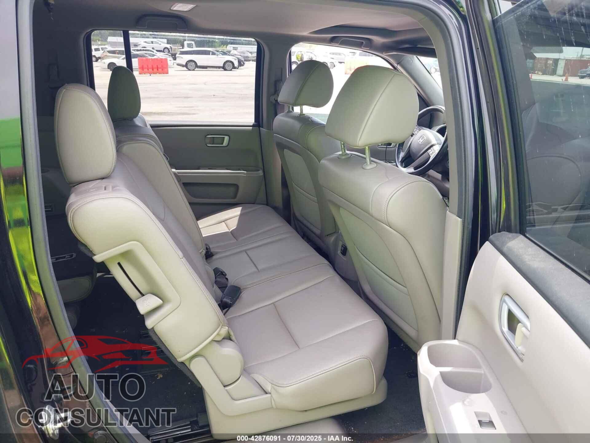 HONDA PILOT 2013 - 5FNYF4H50DB056830