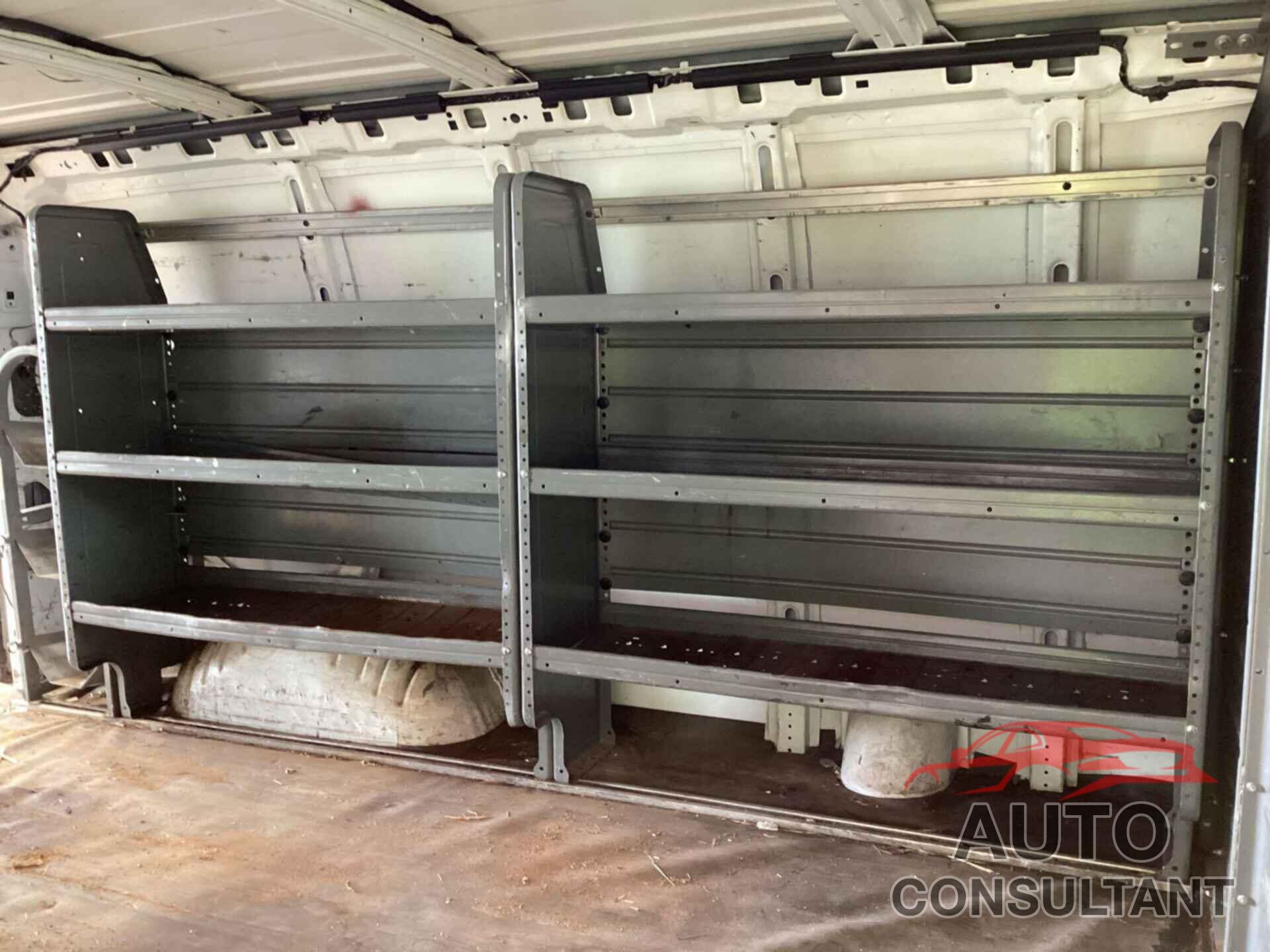 CHEVROLET EXPRESS G2500 2010 - 1GCZGFAA2A1166674