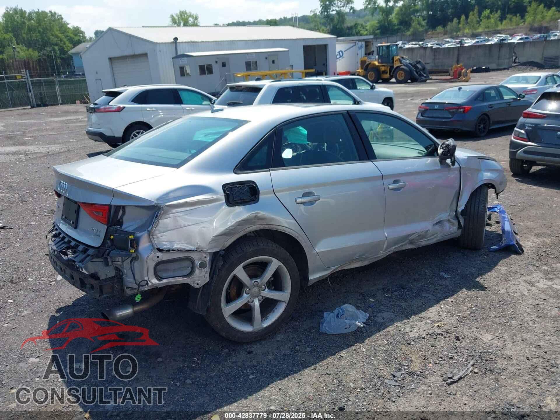 AUDI A3 2015 - WAUBFGFF0F1062297