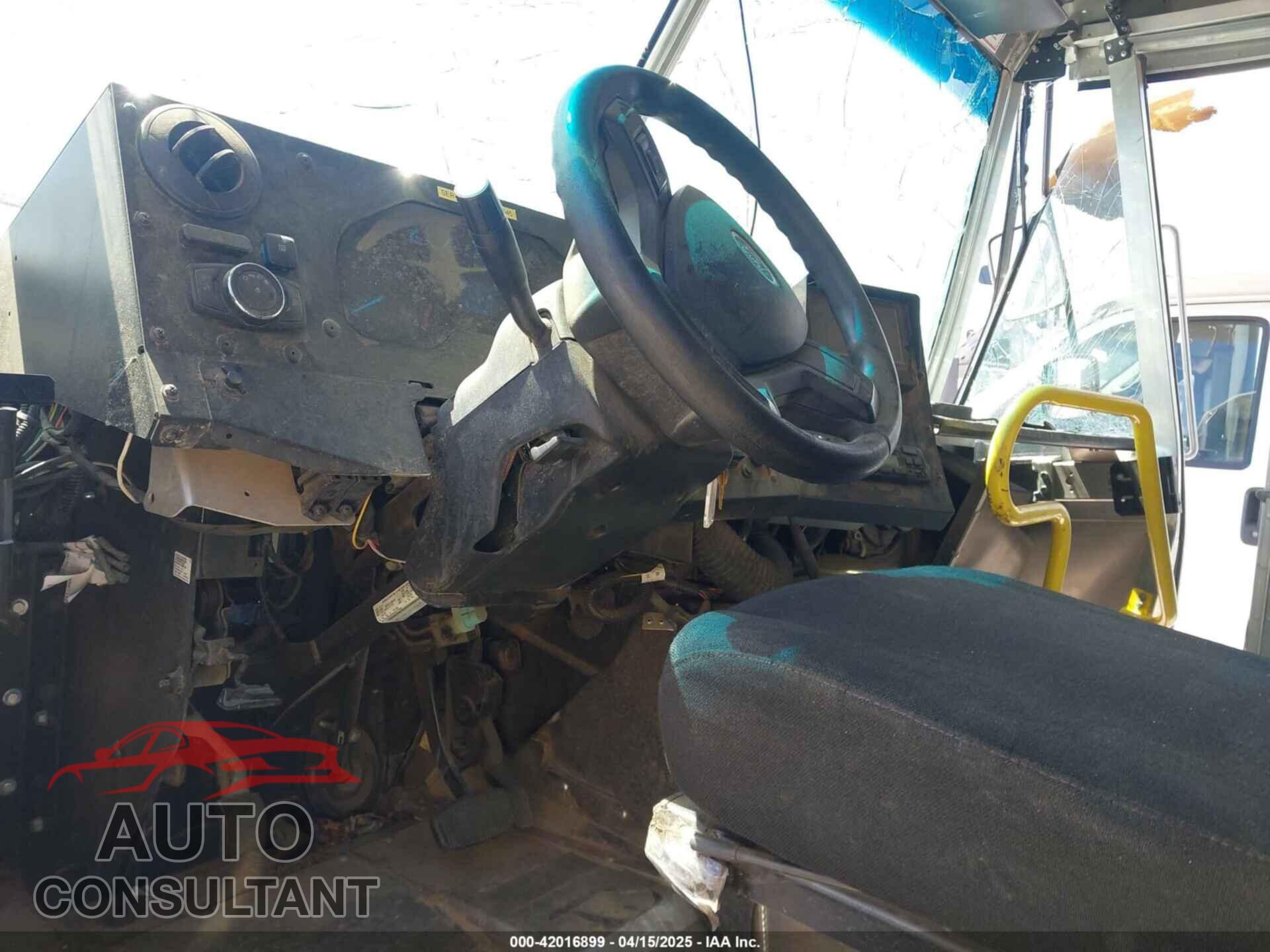 FORD E-450 STRIPPED 2022 - 1FC4E4KN2NDC12000