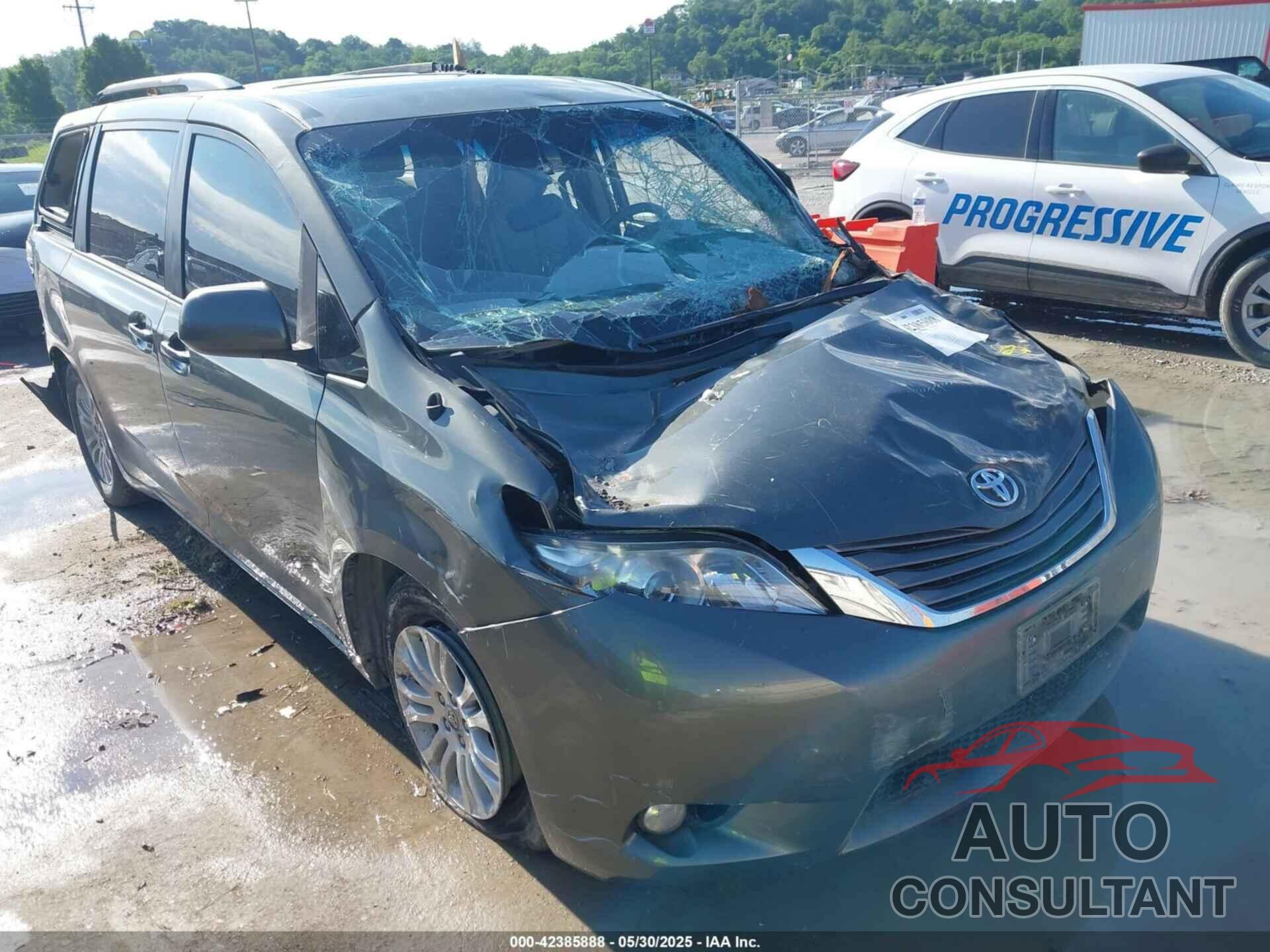 TOYOTA SIENNA 2013 - 5TDYK3DC5DS285011
