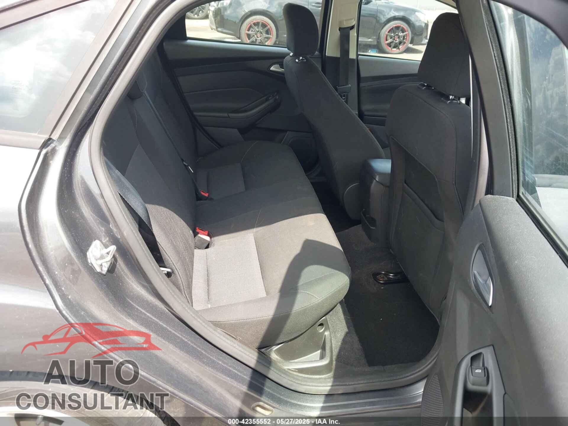FORD FOCUS 2017 - 1FADP3F24HL244600