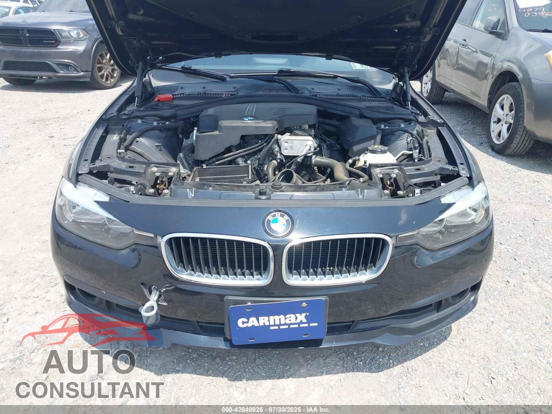 BMW 320I 2016 - WBA8E5G55GNU20057