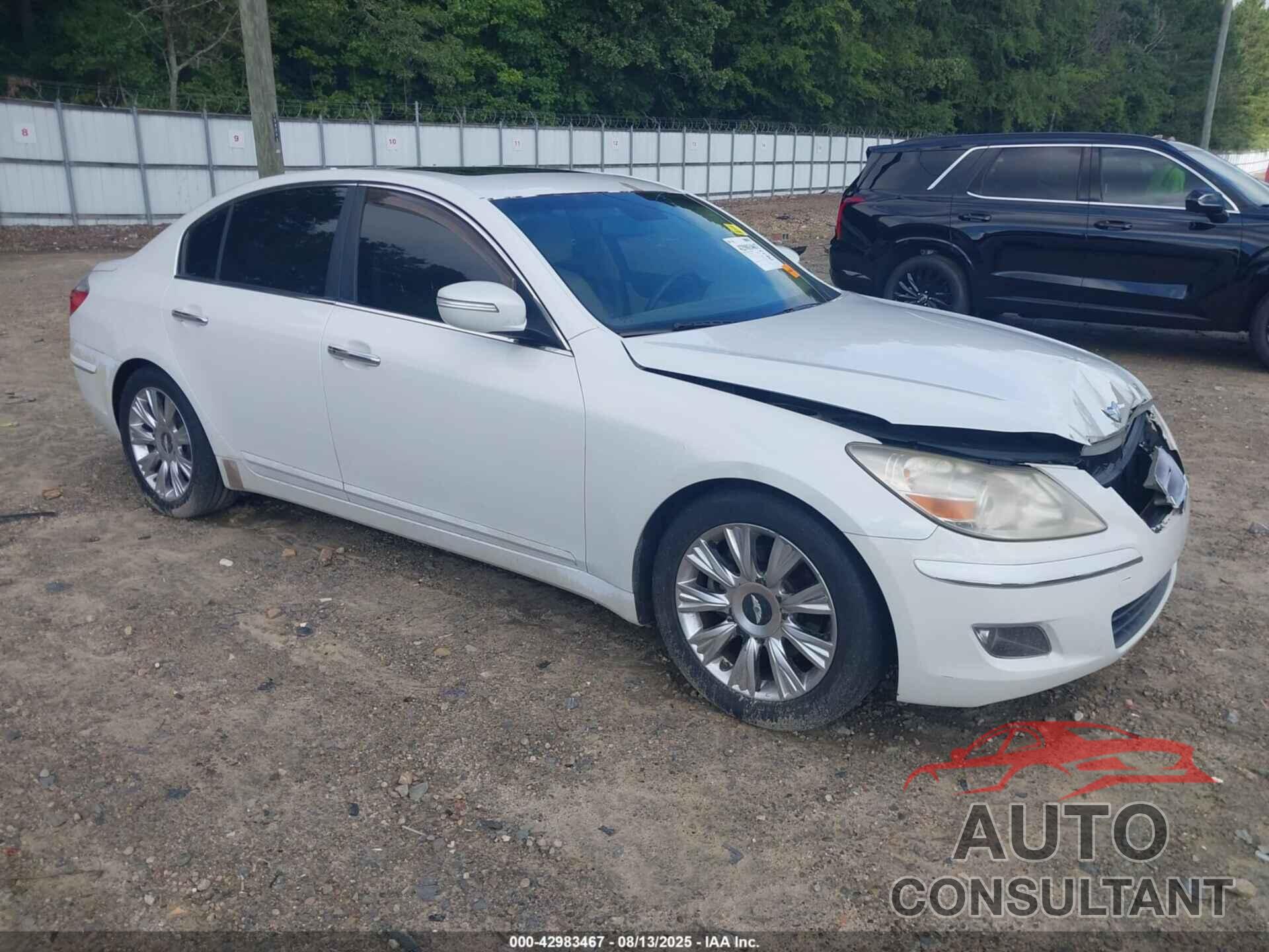 HYUNDAI GENESIS 2011 - KMHGC4DE4BU127604