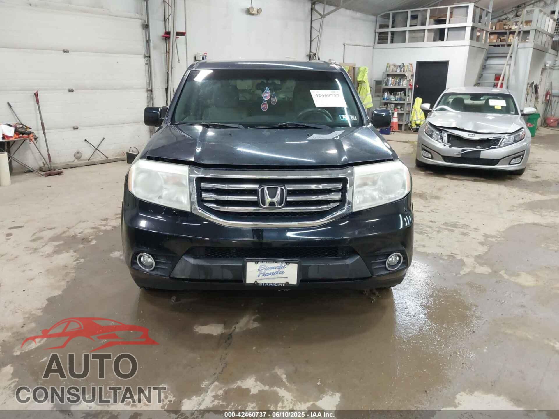 HONDA PILOT 2012 - 5FNYF4H40CB083631