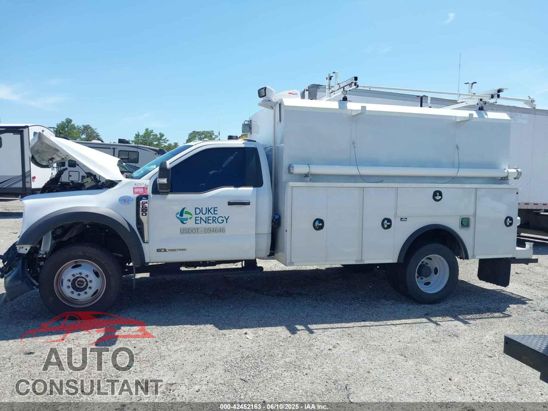 FORD F-600 CHASSIS 2023 - 1FDFF6LT3PDA00171