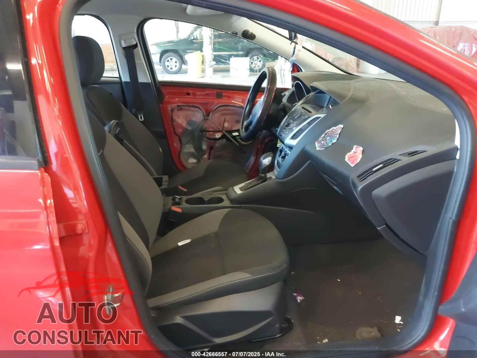 FORD FOCUS 2014 - 1FADP3F28EL455679