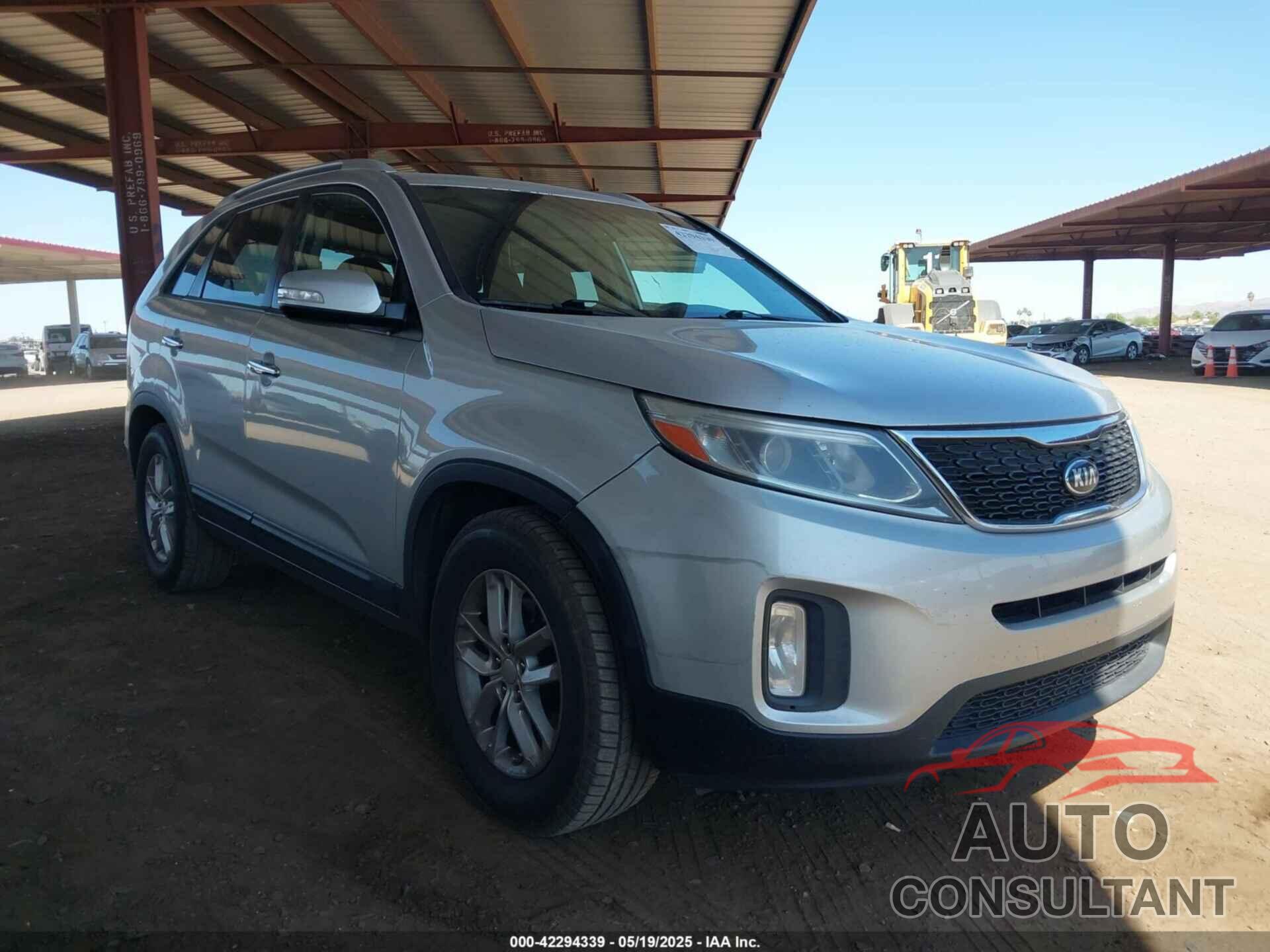 KIA SORENTO 2015 - 5XYKT3A68FG552529