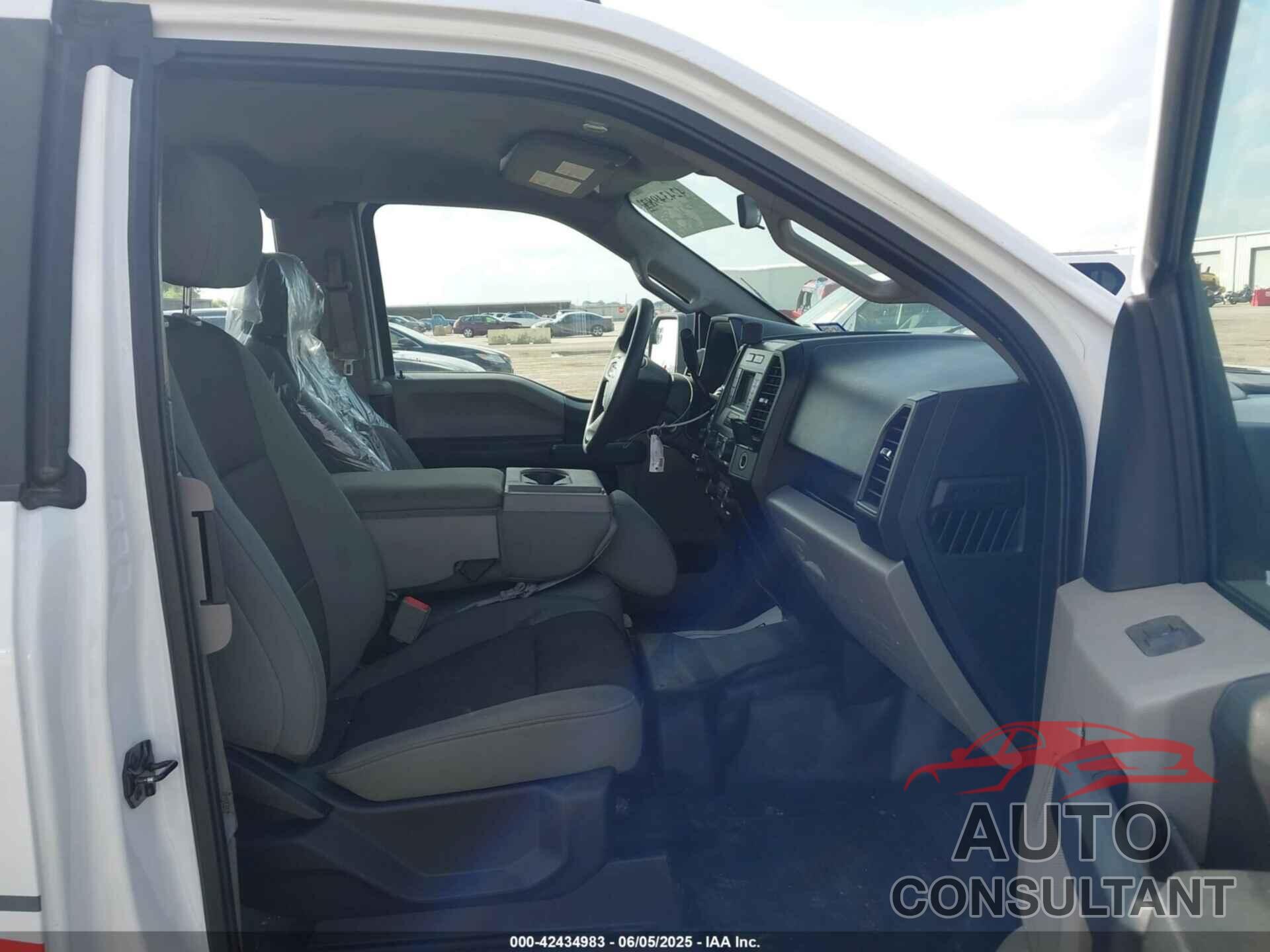 FORD F-150 2020 - 1FTFX1E52LKD23054