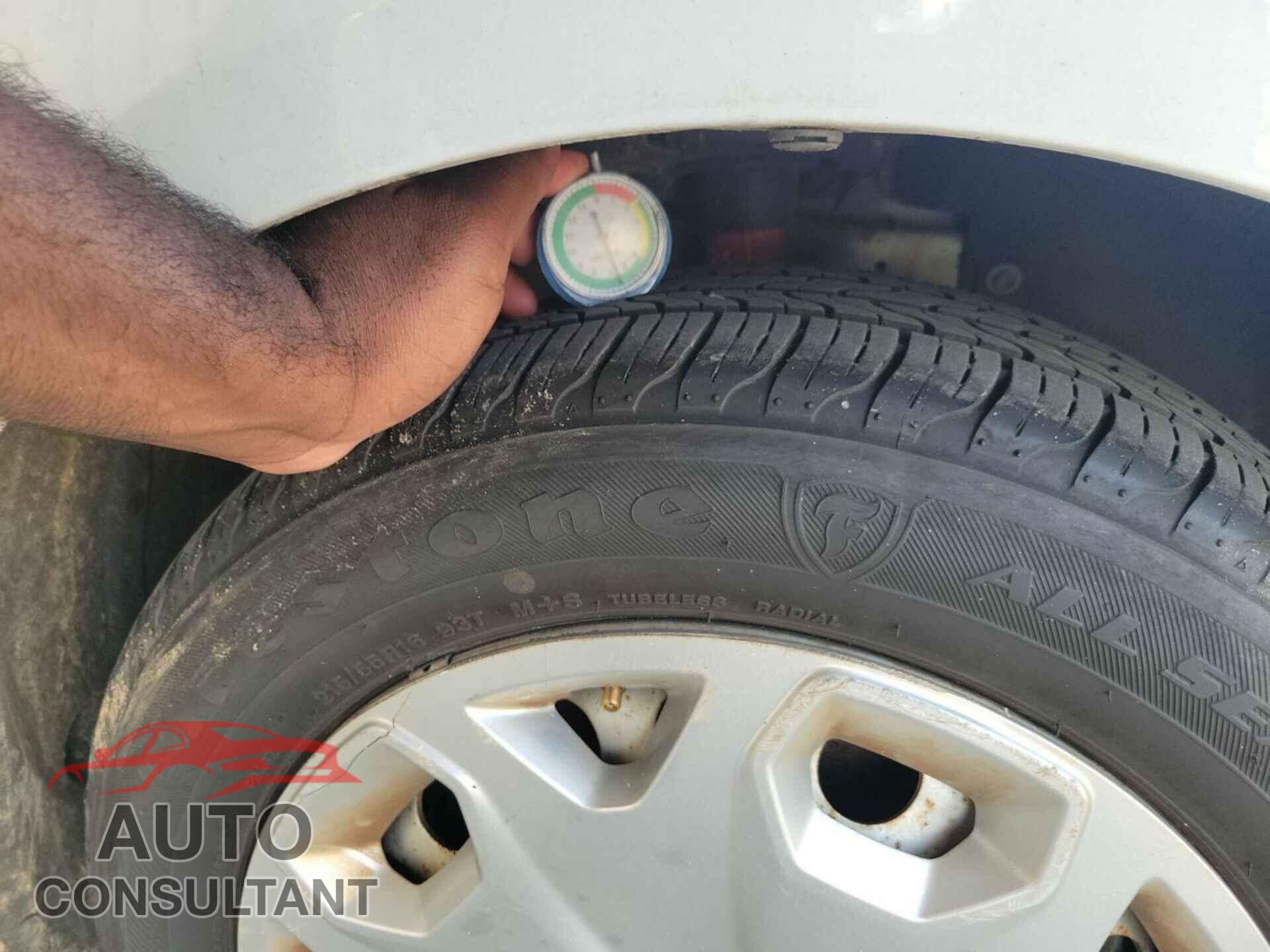FORD TRANSIT CONNECT 2017 - NM0LS7E77H1312230