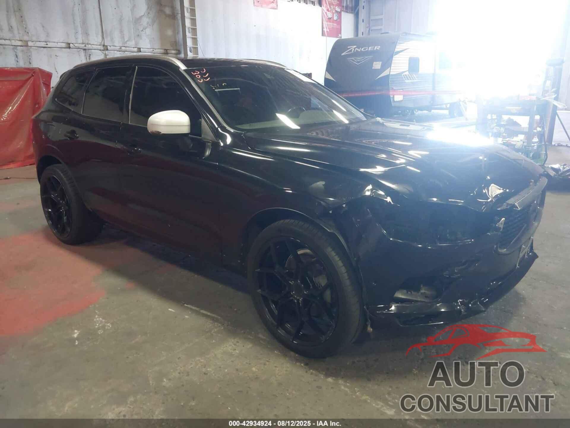 VOLVO XC60 2018 - YV4A22RM7J1001347