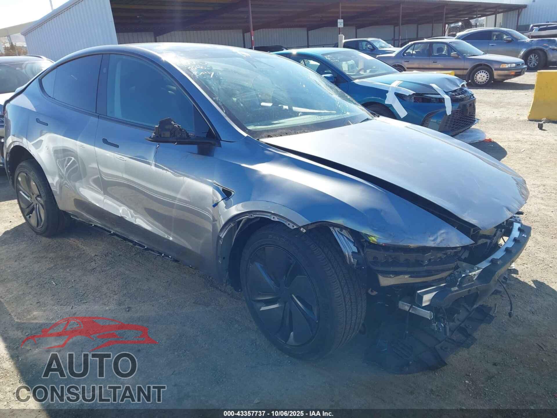 TESLA MODEL Y 2026 - 7SAYGDED2TF422250