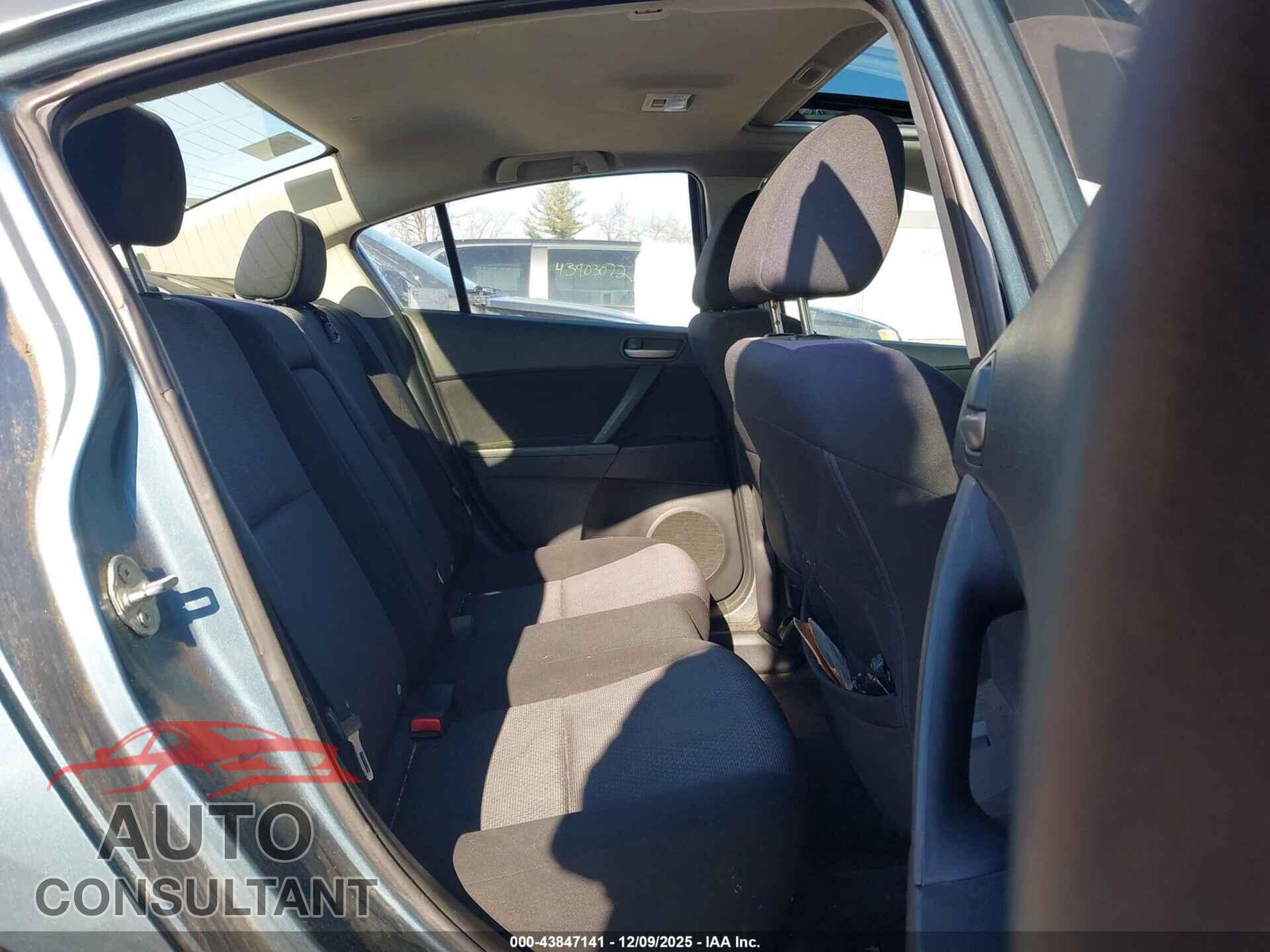 MAZDA MAZDA3 2010 - JM1BL1SF3A1223619