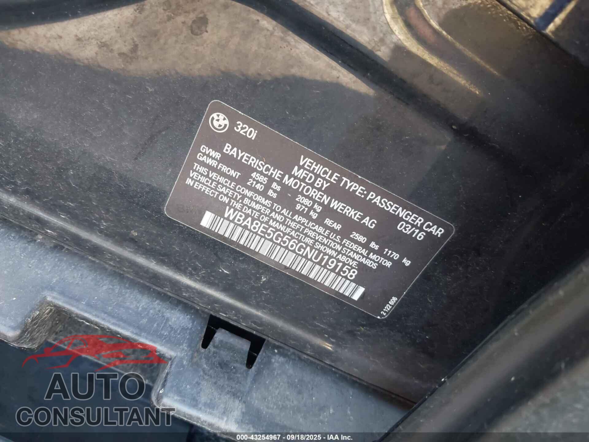 BMW 320I 2016 - WBA8E5G56GNU19158
